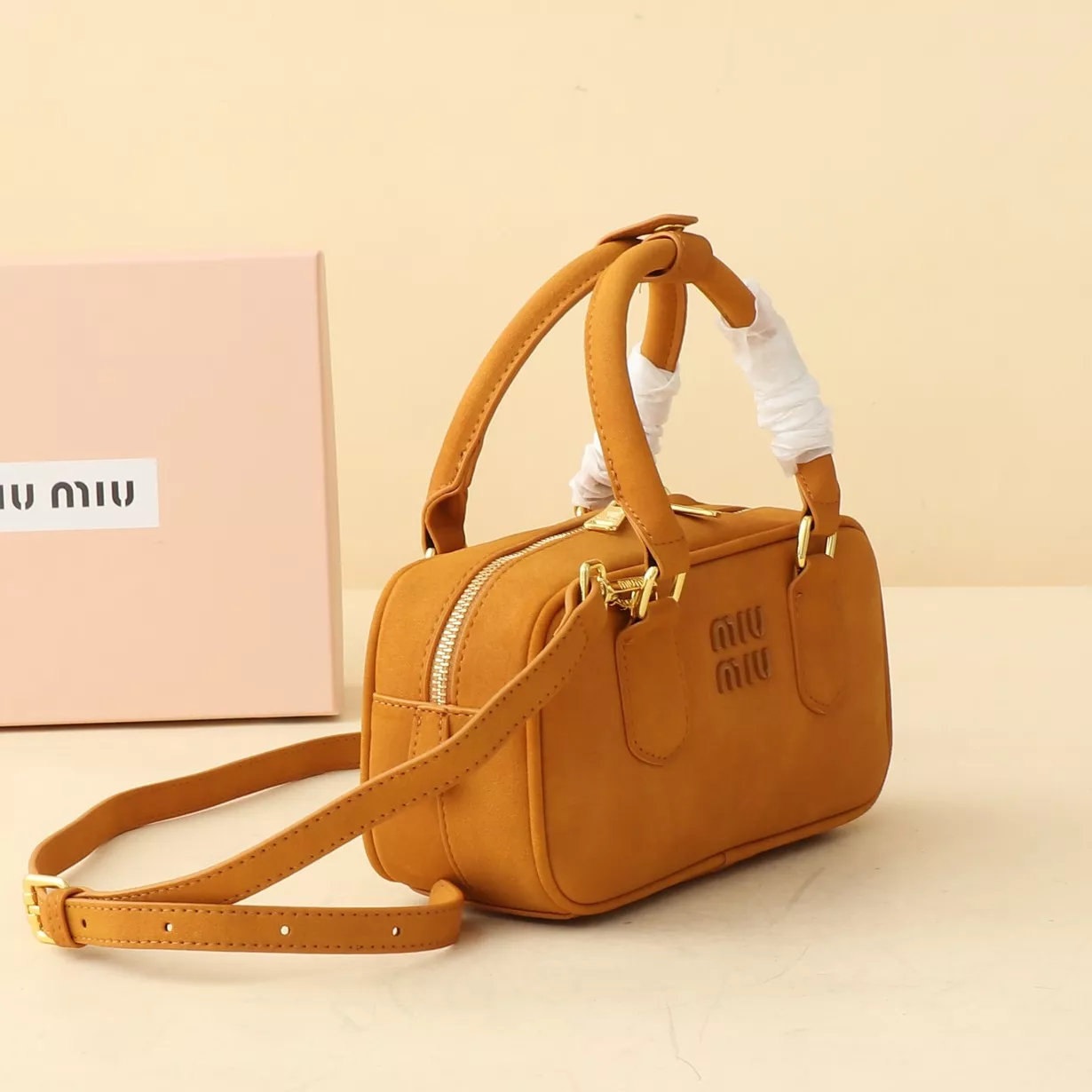 MIU MIU AAA Quality Handbags For Women Unique 549