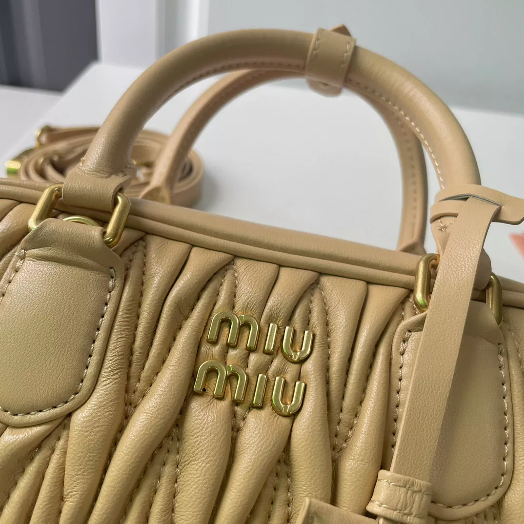 MIU MIU AAA Quality Handbags For Women Versatile 3003