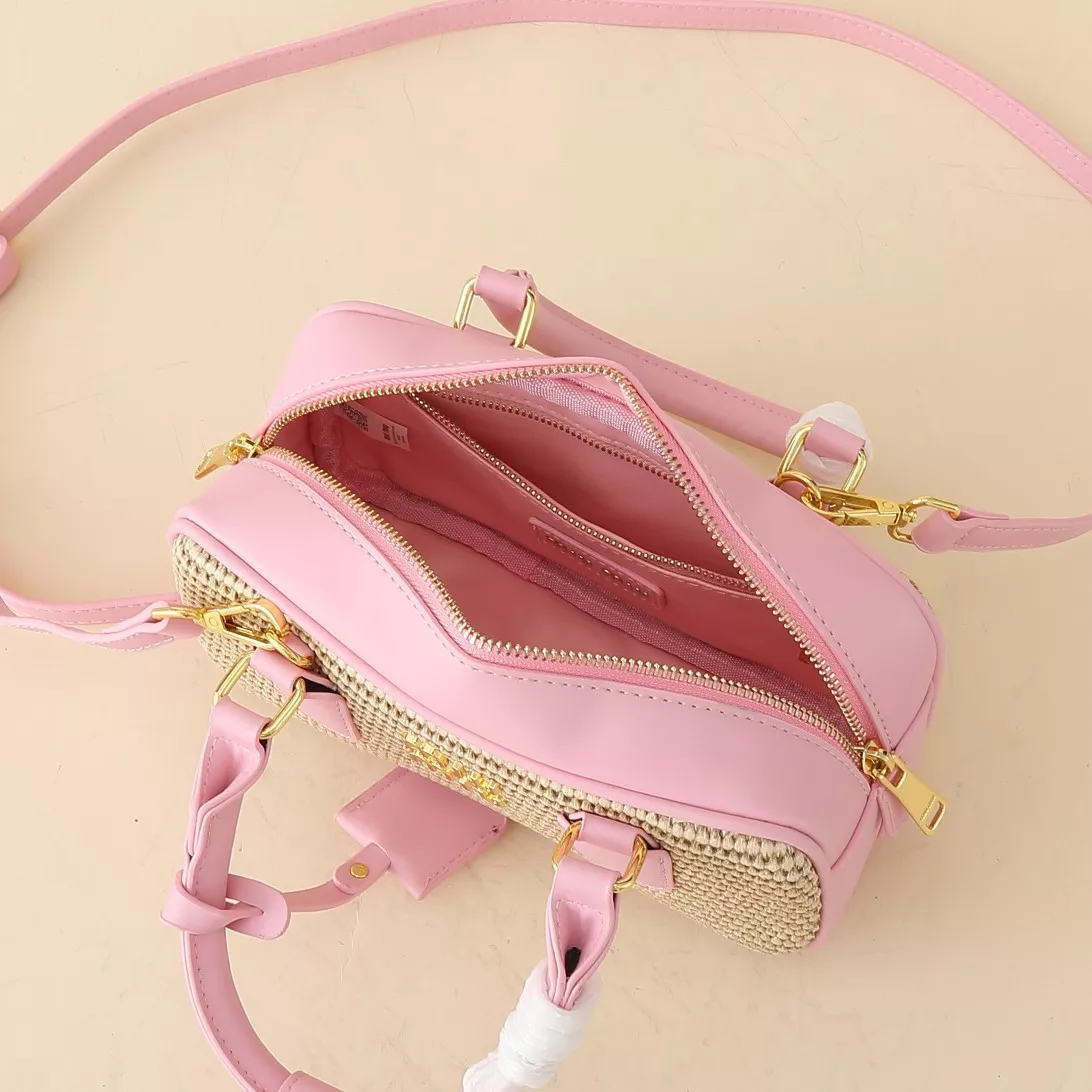 MIU MIU AAA Quality Handbags For Women Vibrant 683