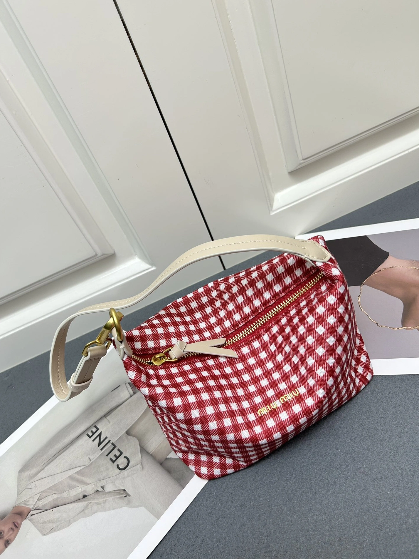 MIU MIU AAA Quality Messenger Bags For Women Affordable 5766
