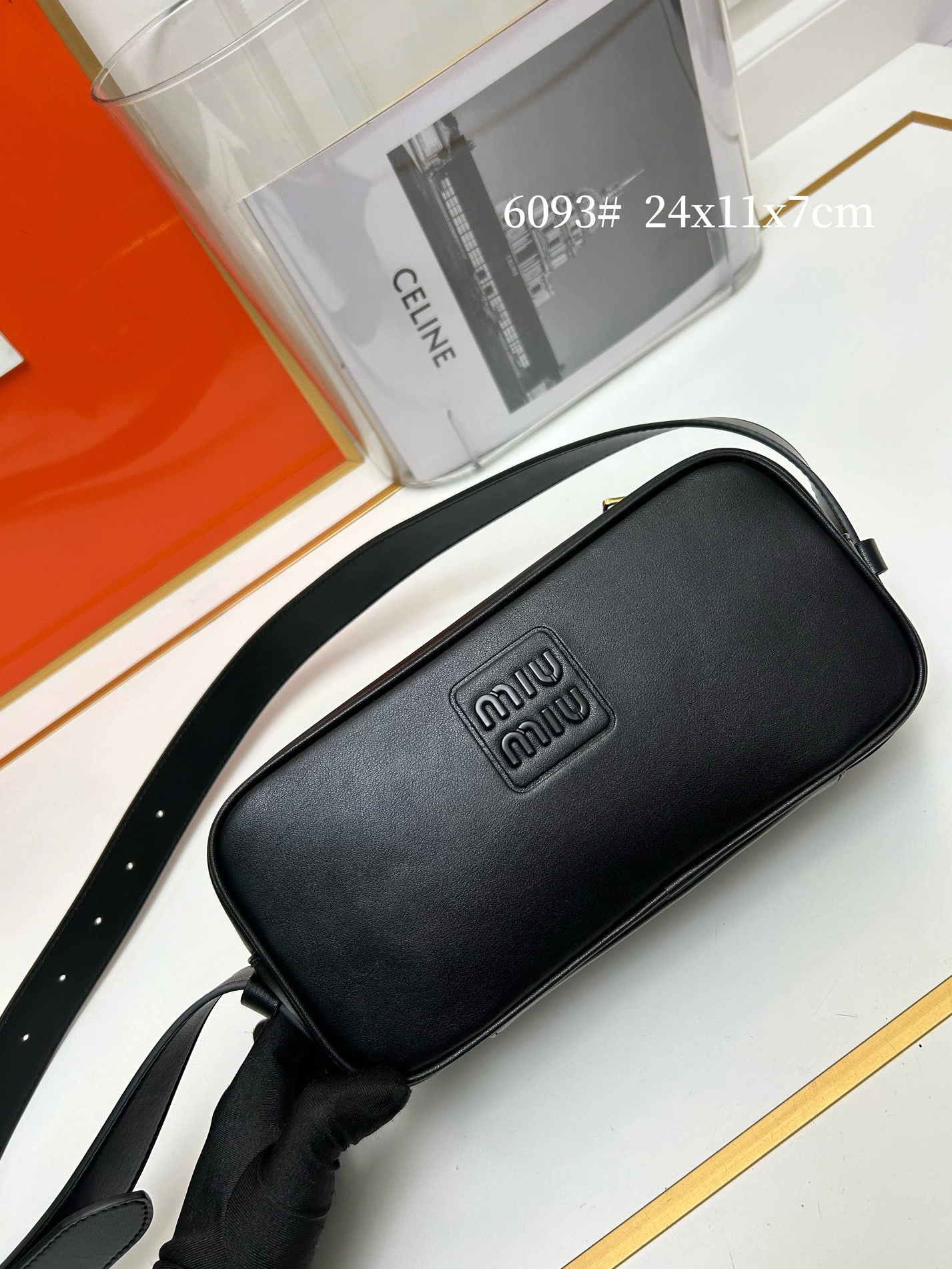 MIU MIU AAA Quality Messenger Bags For Women Classic 3255