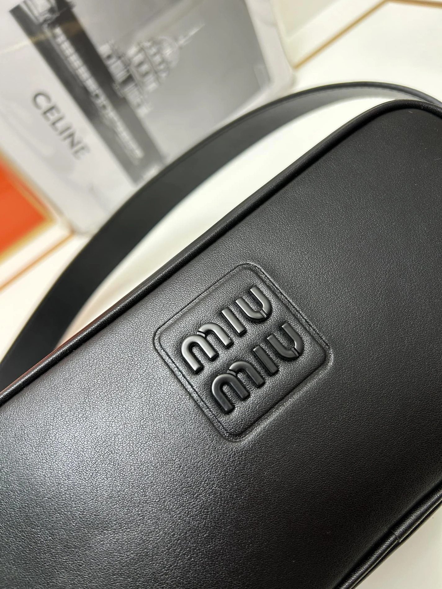 MIU MIU AAA Quality Messenger Bags For Women Classic 3255