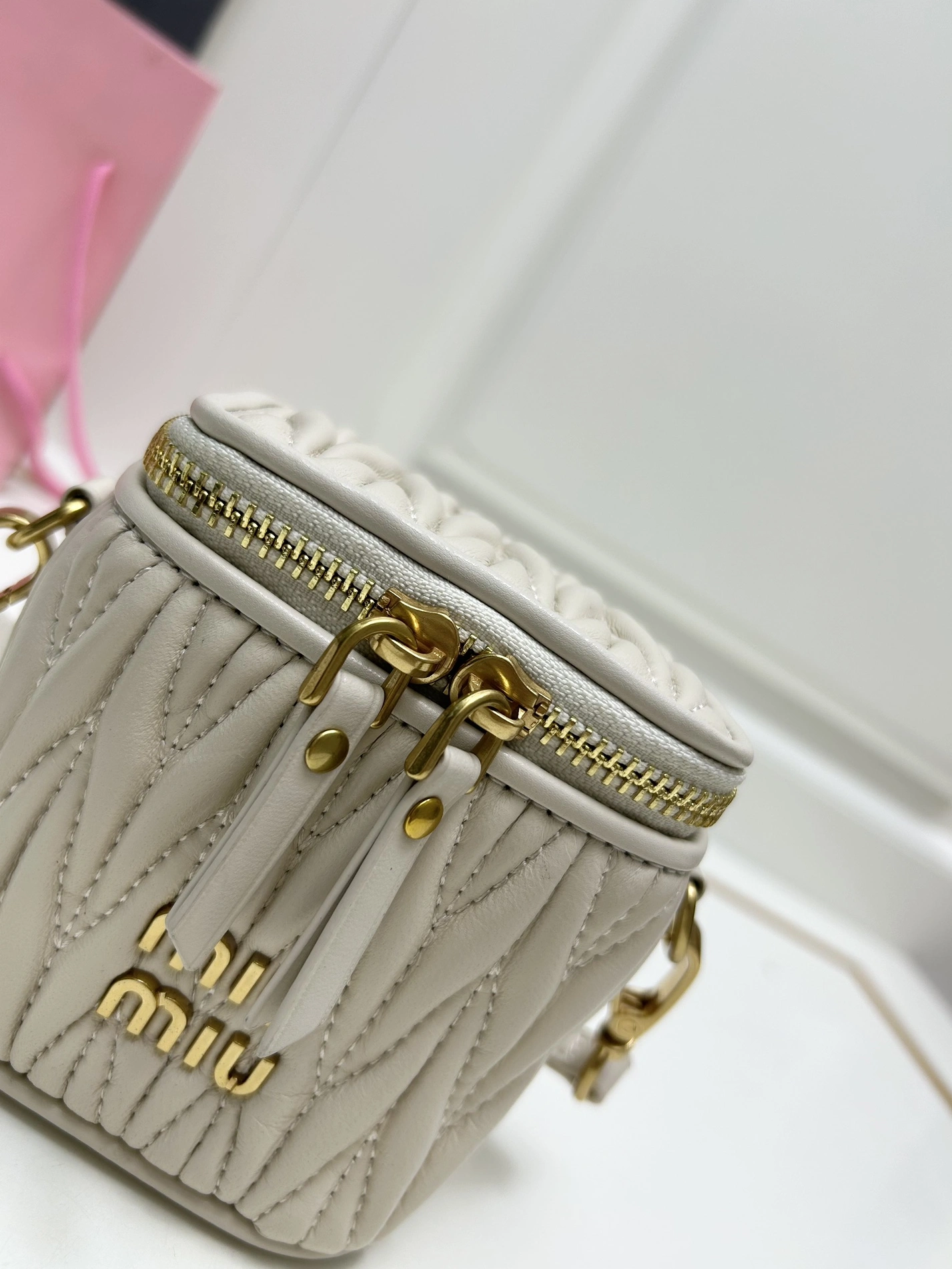 MIU MIU AAA Quality Messenger Bags For Women Classic 6993