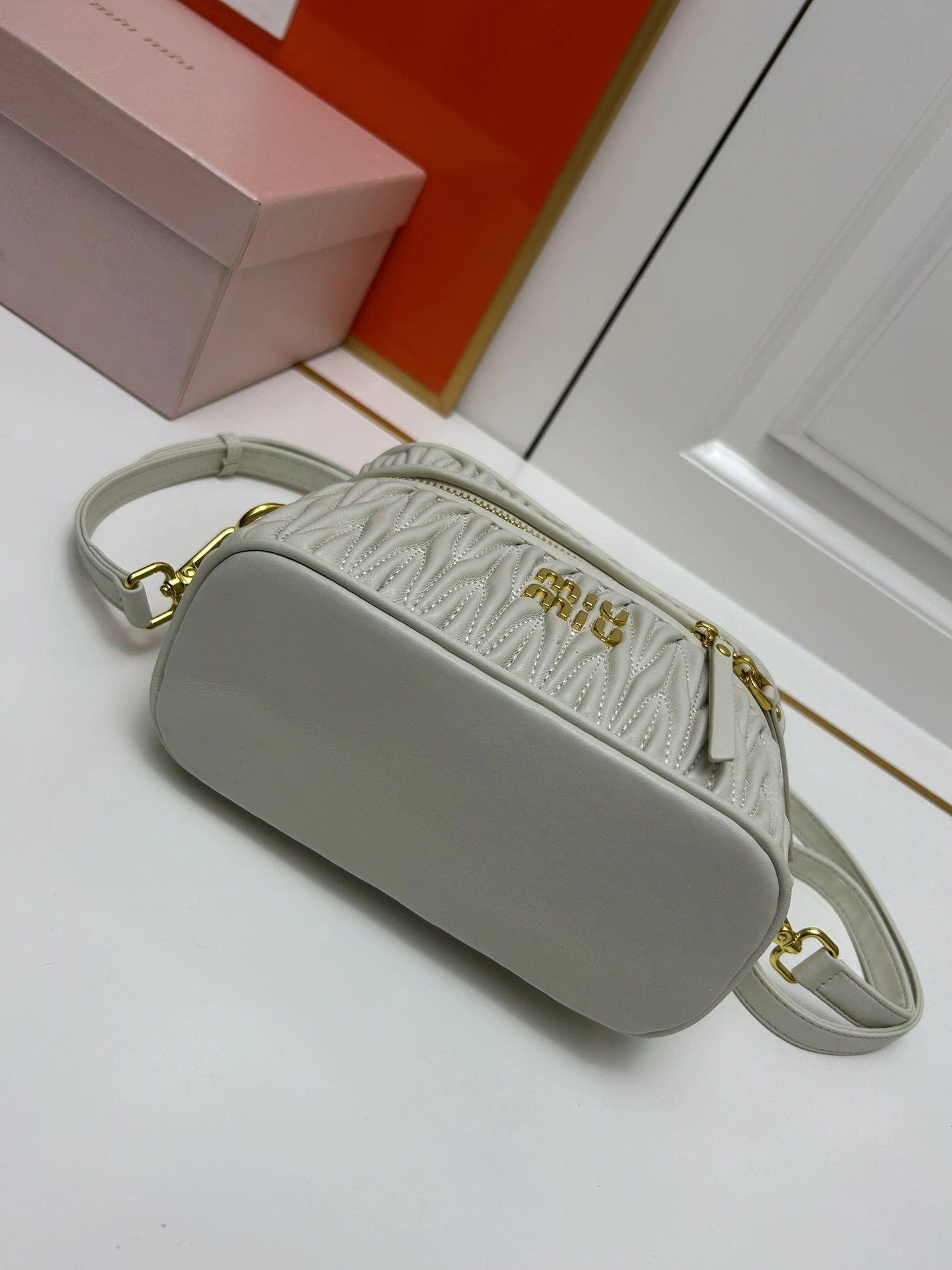 MIU MIU AAA Quality Messenger Bags For Women Comfortable 3499