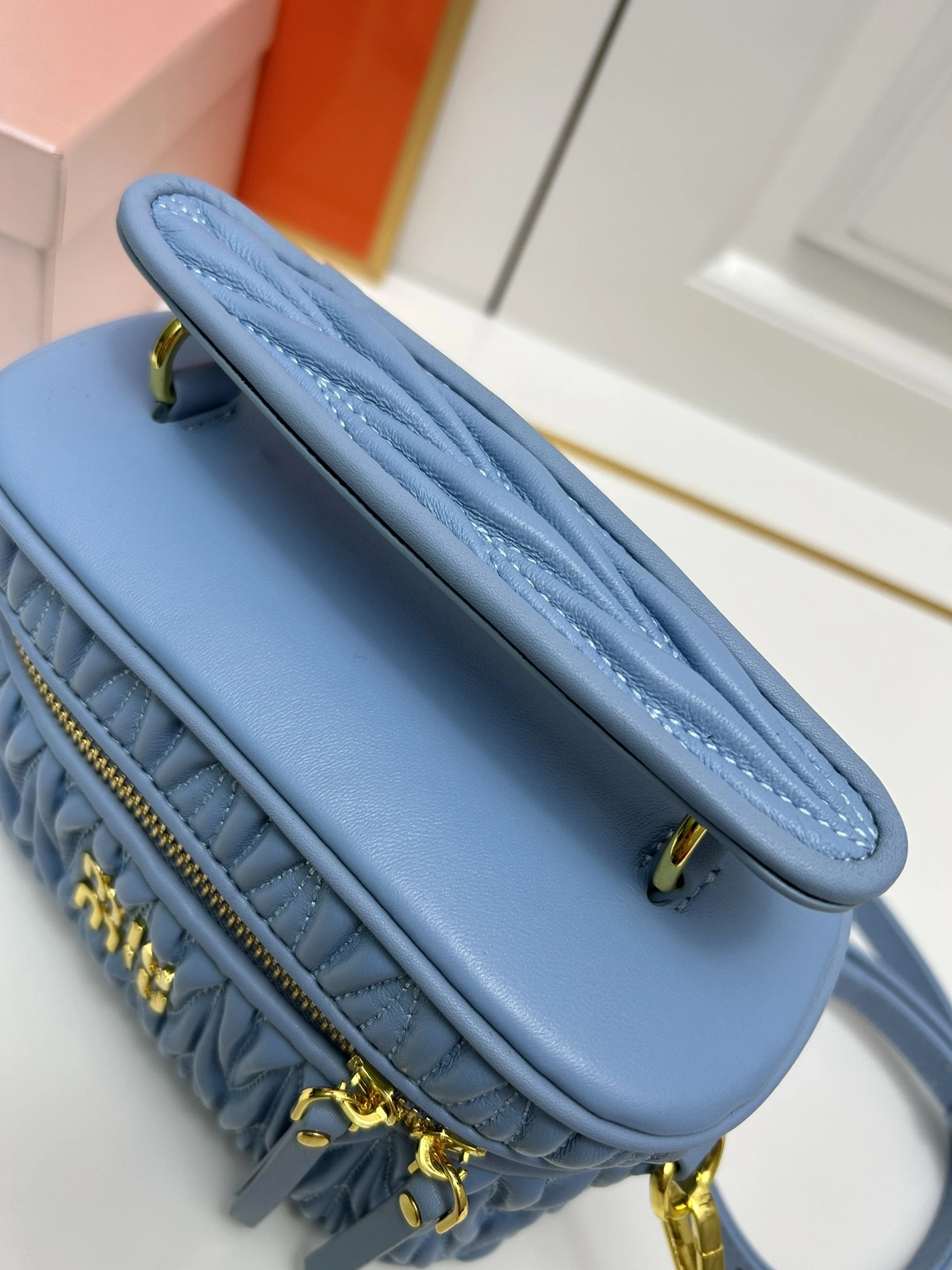 MIU MIU AAA Quality Messenger Bags For Women Durable 1424