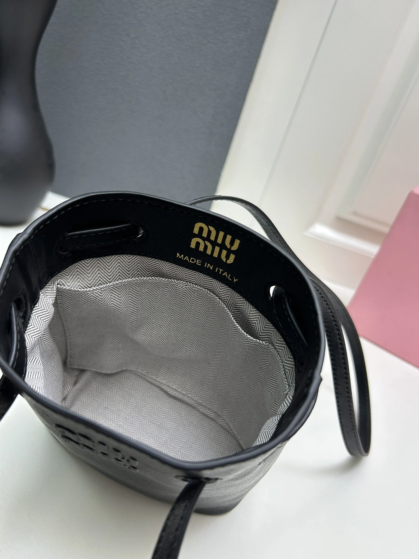 MIU MIU AAA Quality Messenger Bags For Women EyeCatching 717