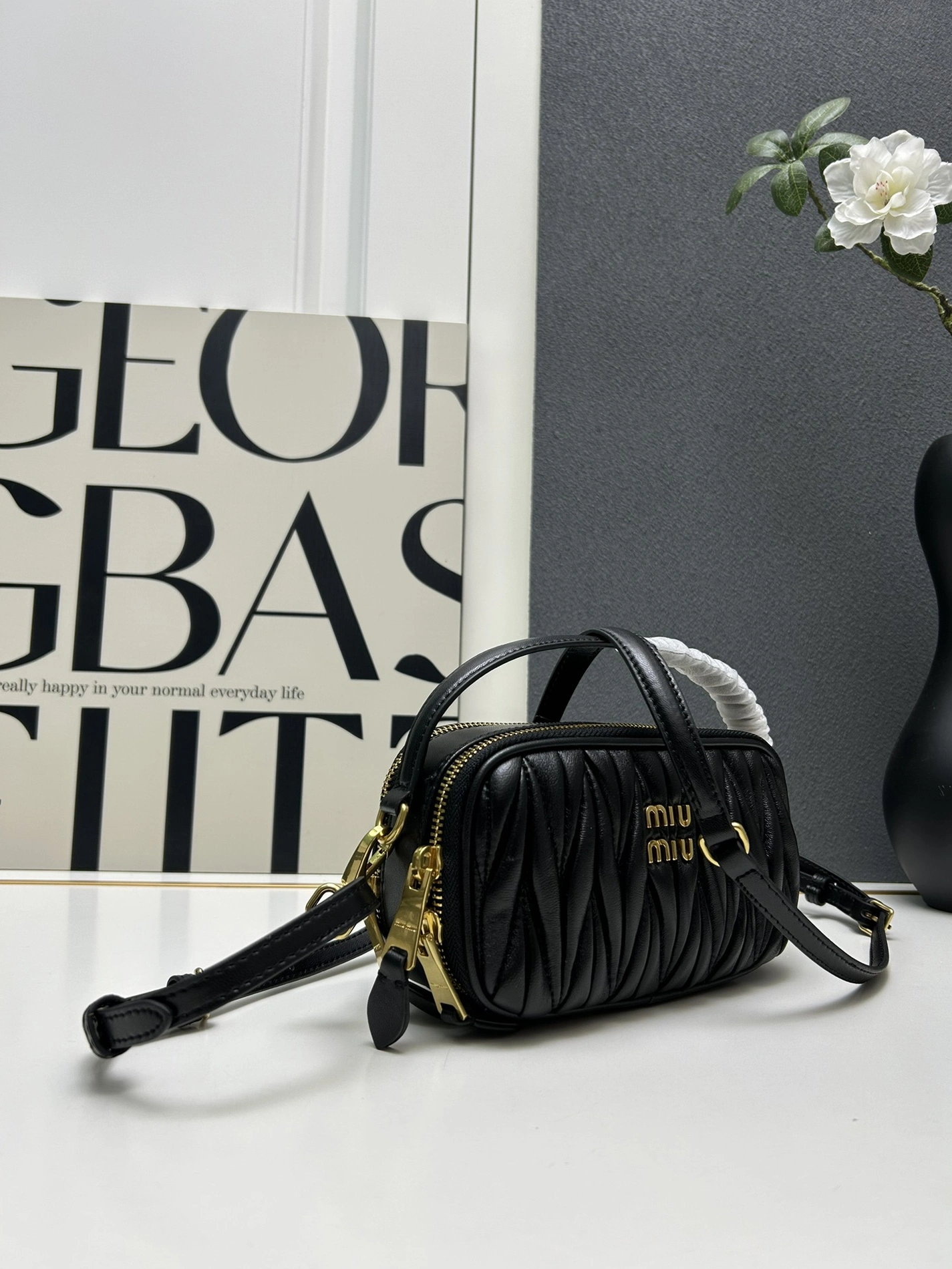 MIU MIU AAA Quality Messenger Bags For Women Flexible 5550