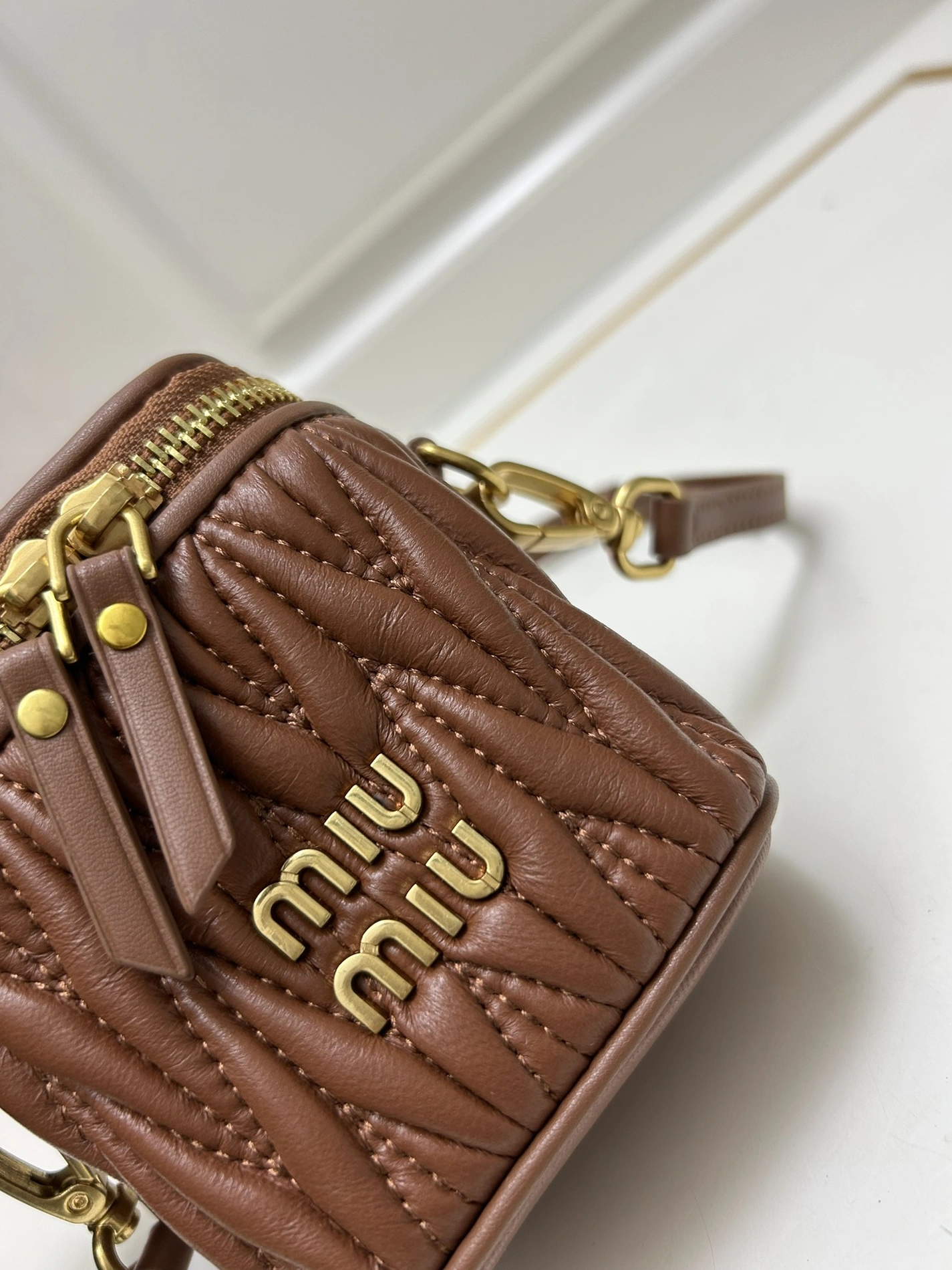 MIU MIU AAA Quality Messenger Bags For Women Minimalist 1491