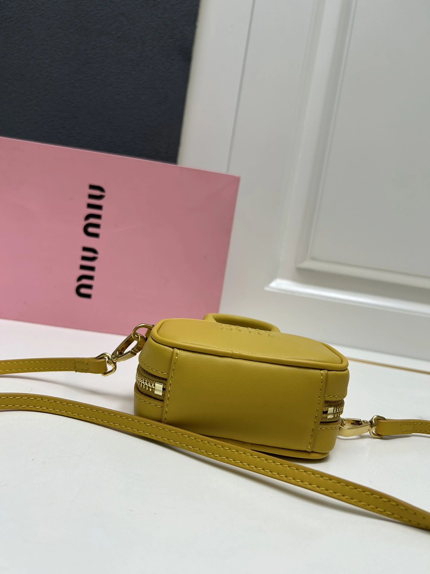MIU MIU AAA Quality Messenger Bags For Women Practical 6249