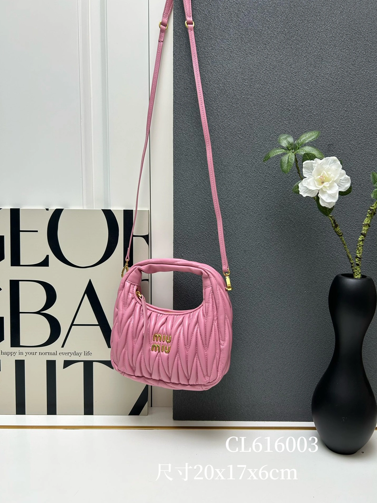 MIU MIU AAA Quality Messenger Bags For Women Stylish 332