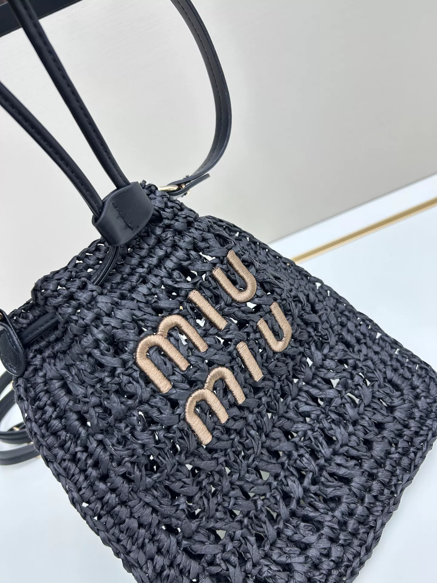MIU MIU AAA Quality Shoulder Bags For Women Affordable 6496