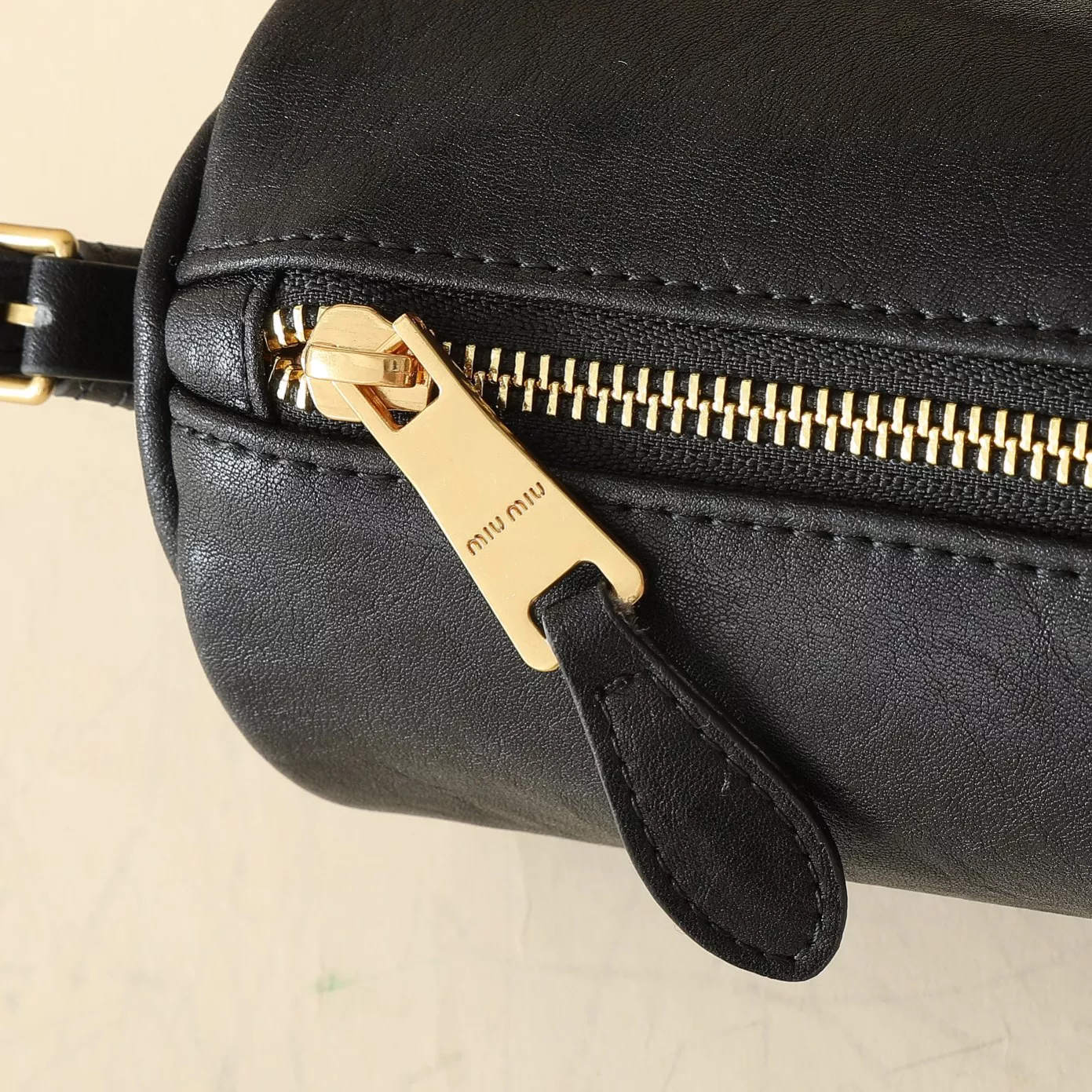 MIU MIU AAA Quality Shoulder Bags For Women Durable 2674