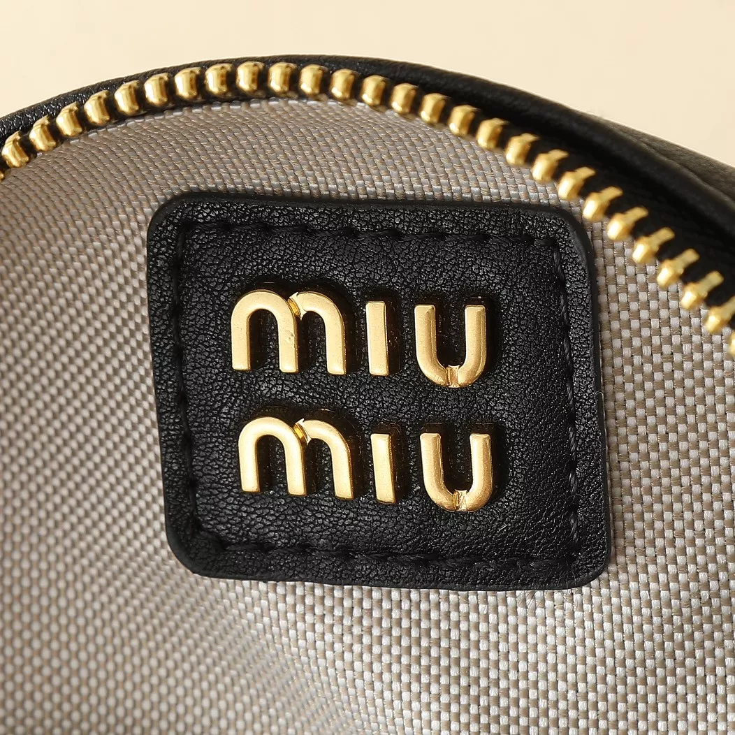 MIU MIU AAA Quality Shoulder Bags For Women Durable 2674