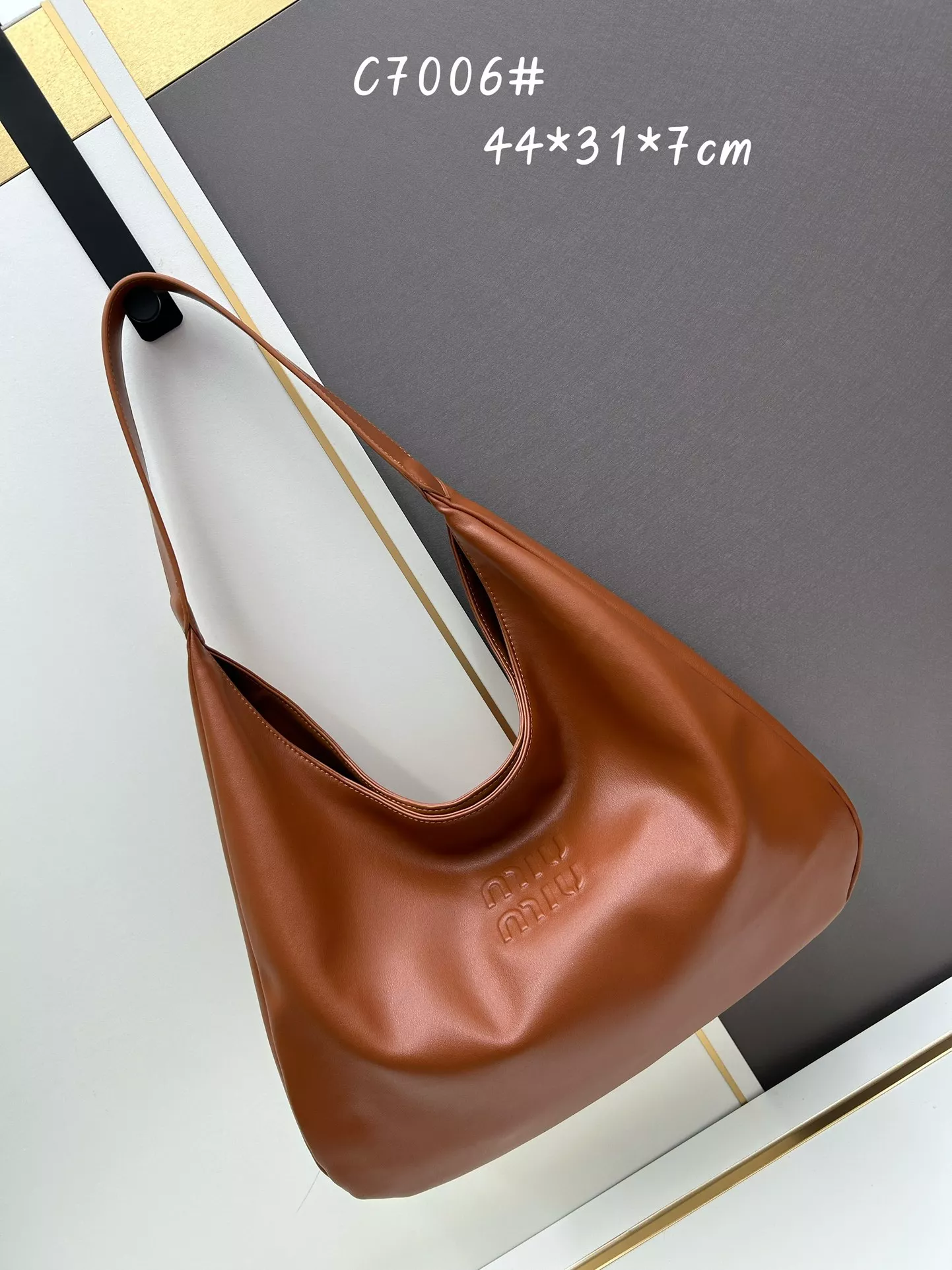 MIU MIU AAA Quality Shoulder Bags For Women Flexible 2245