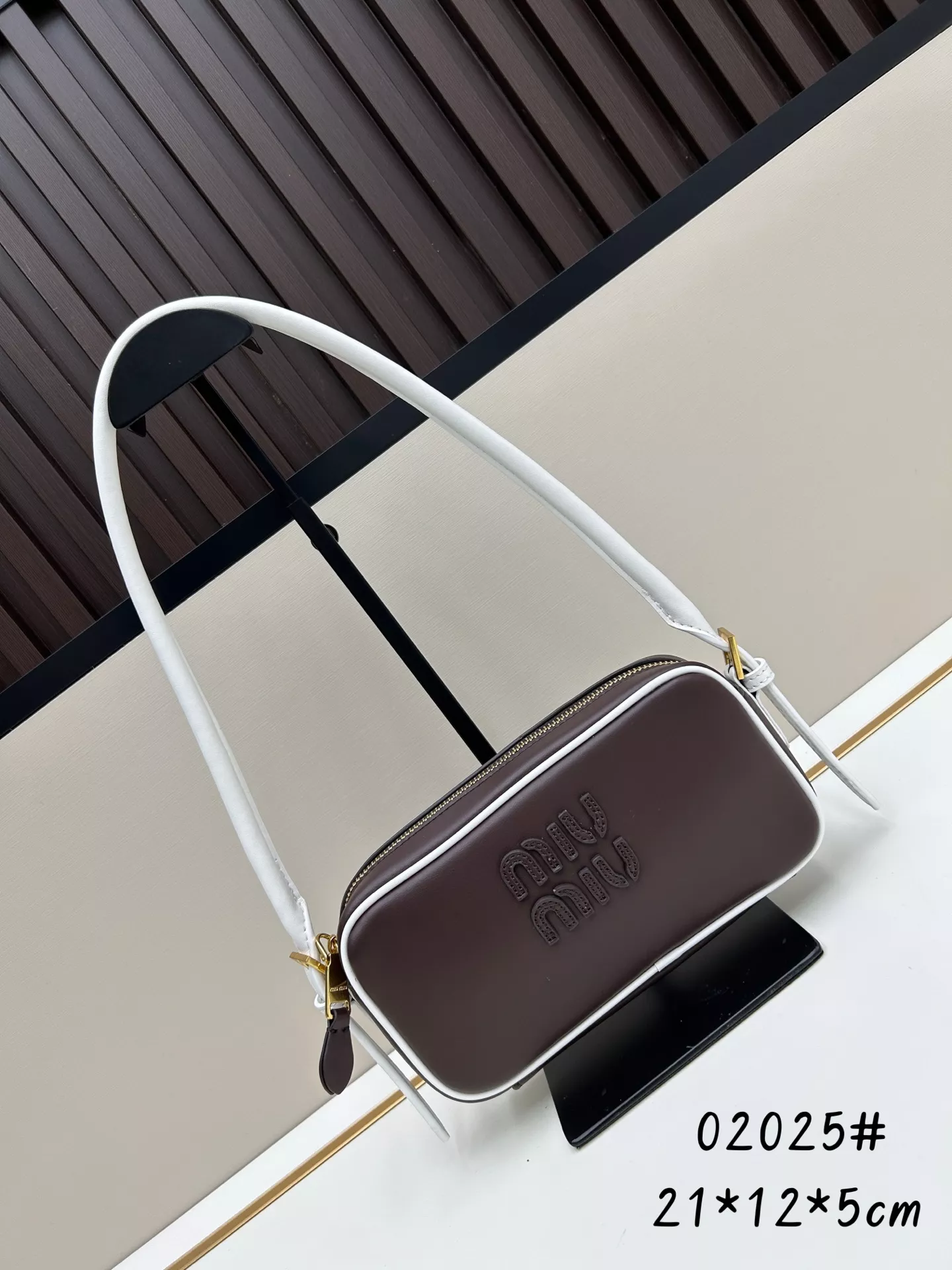 MIU MIU AAA Quality Shoulder Bags For Women Reliable 9585