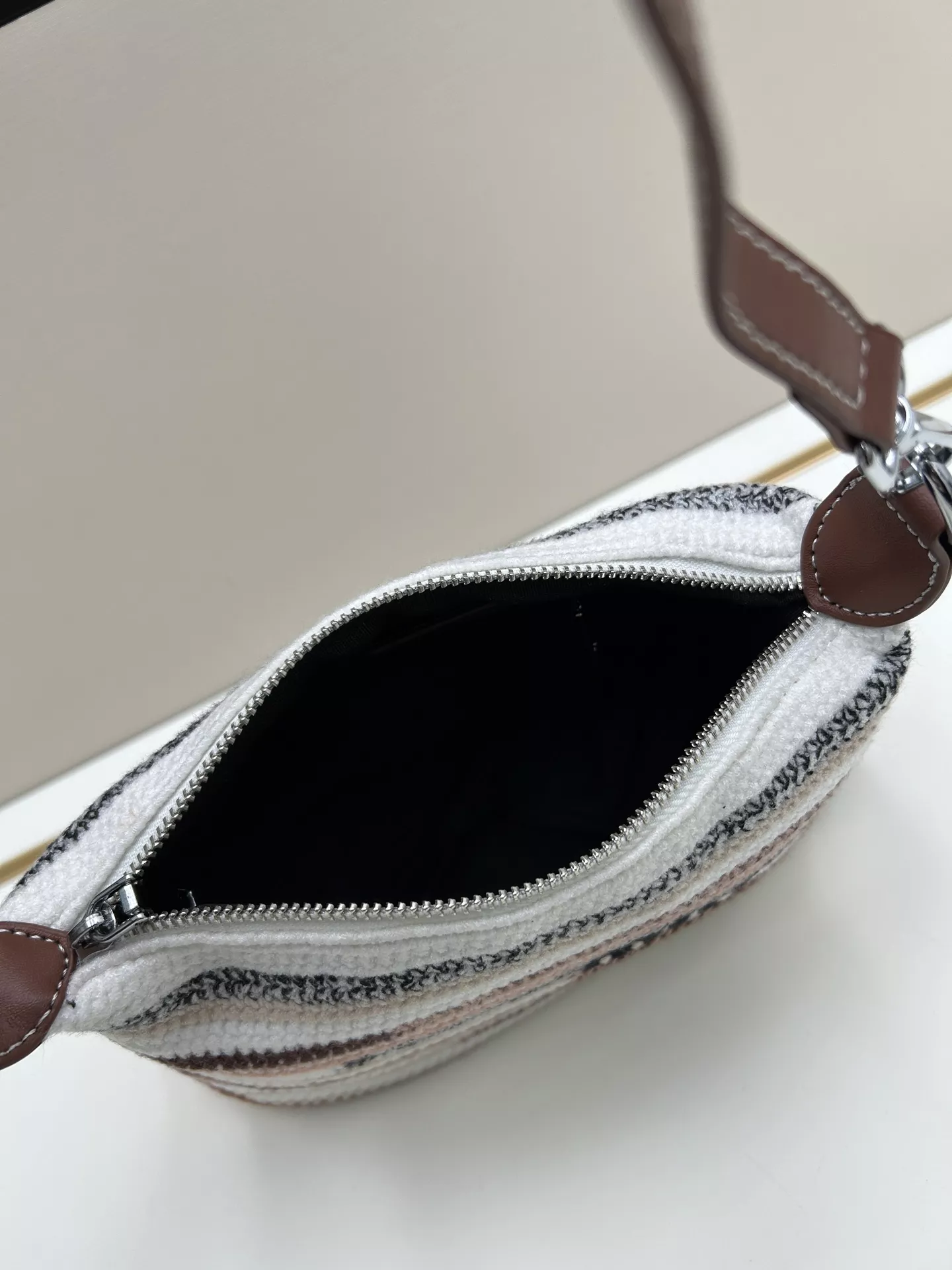 MIU MIU AAA Quality Shoulder Bags For Women Sophisticated 1160