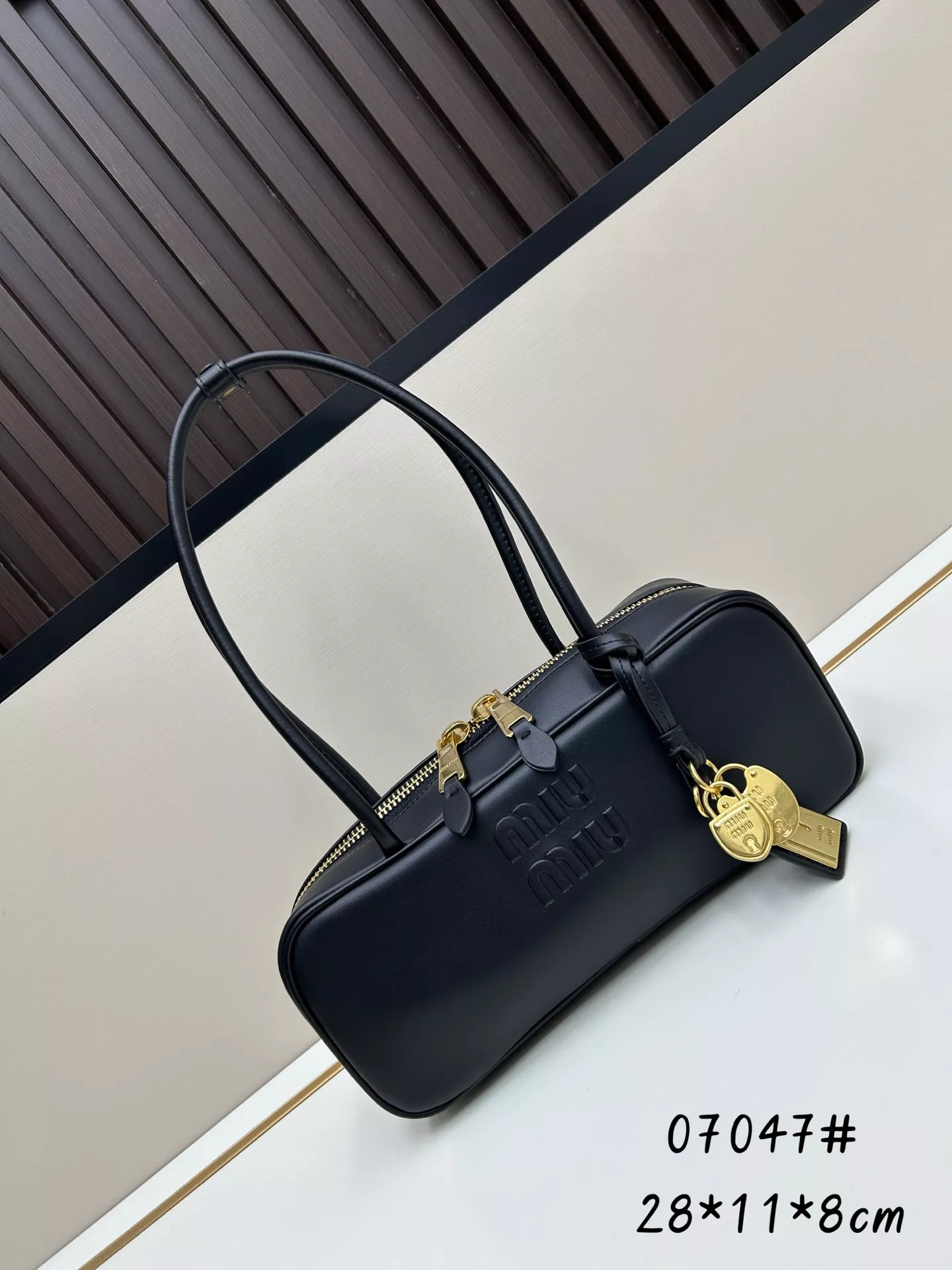 MIU MIU AAA Quality Shoulder Bags For Women StreetReady 5721