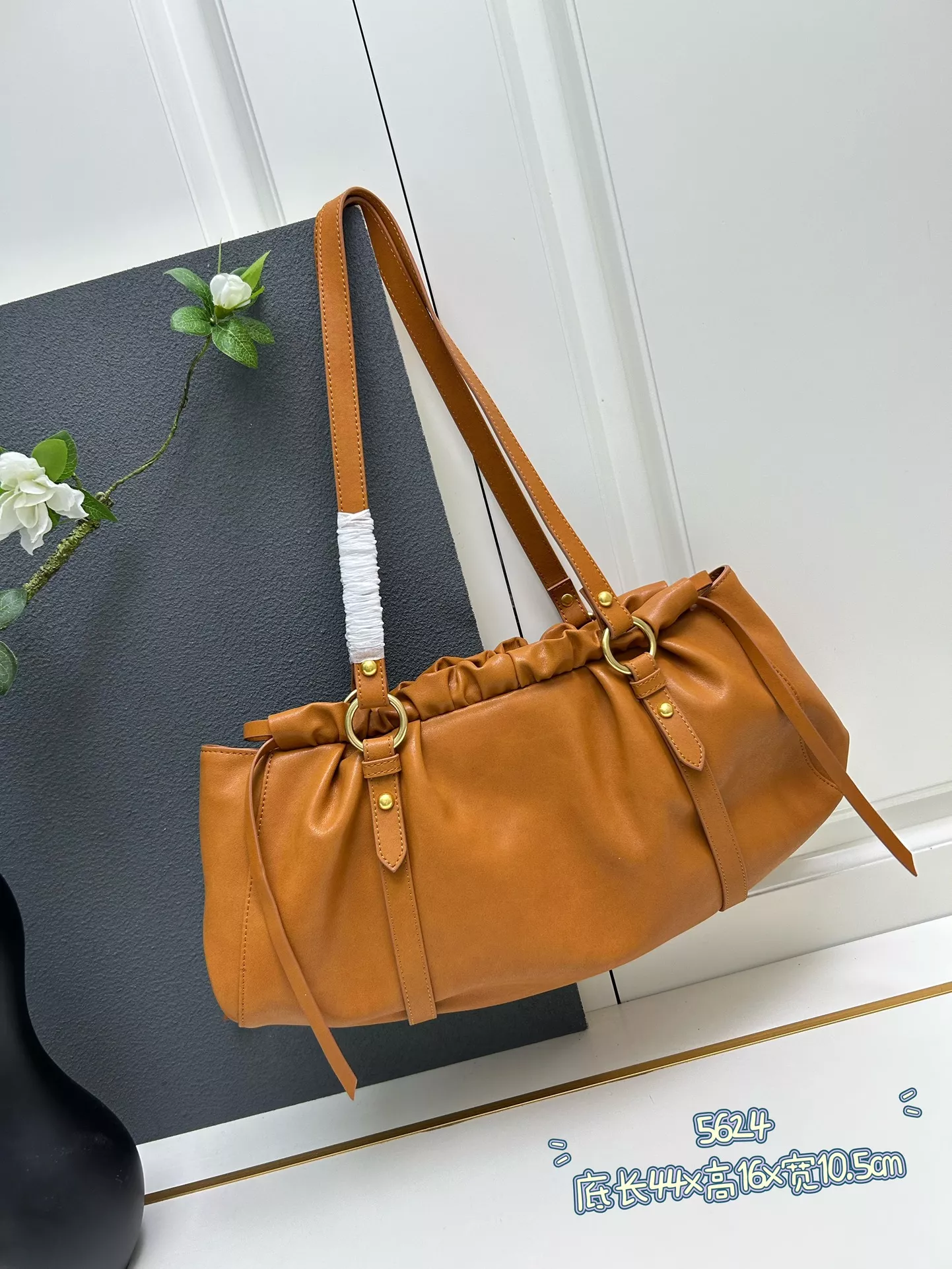 MIU MIU AAA Quality Shoulder Bags For Women WellDesigned 7974