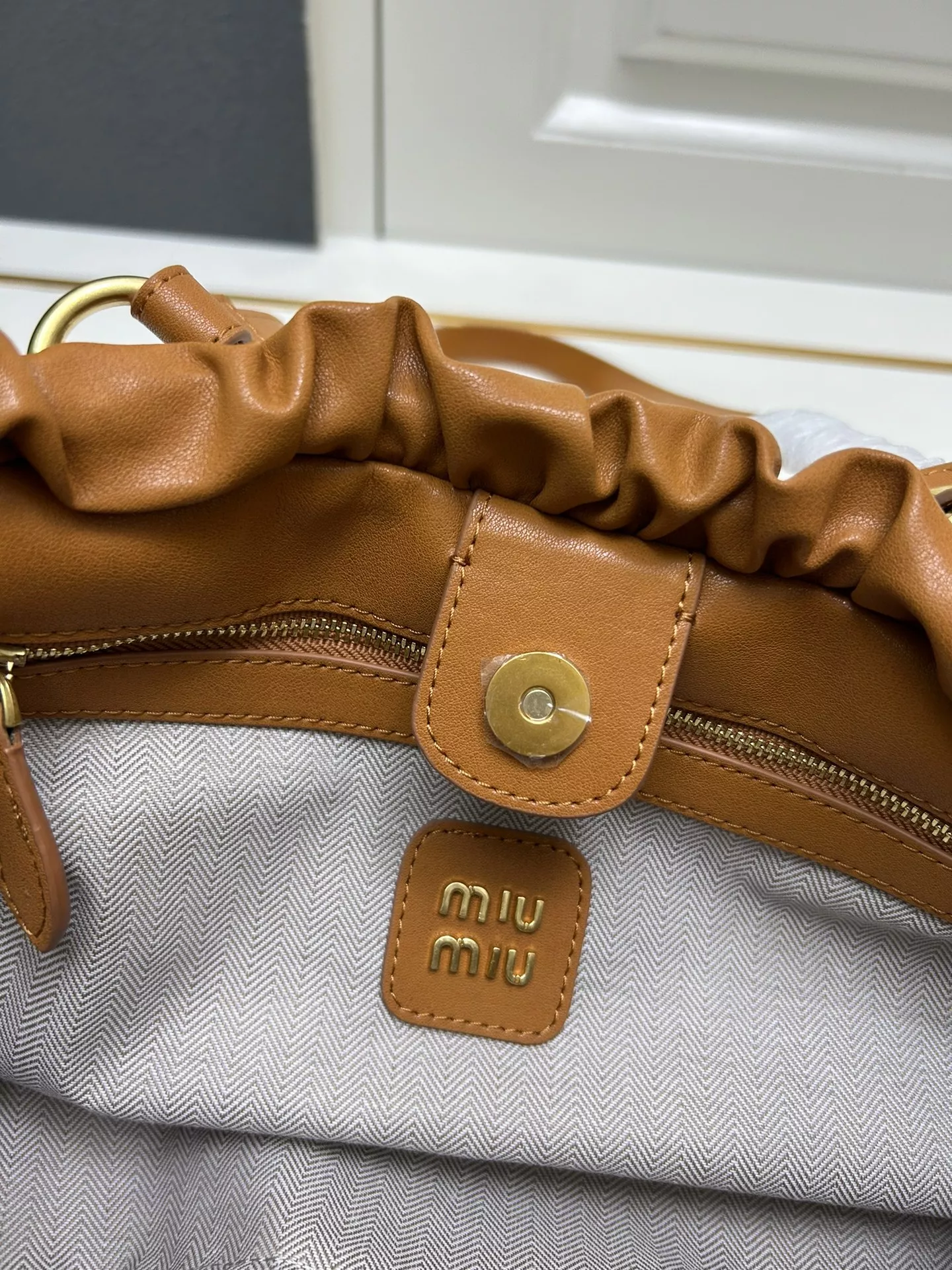 MIU MIU AAA Quality Shoulder Bags For Women WellDesigned 7974