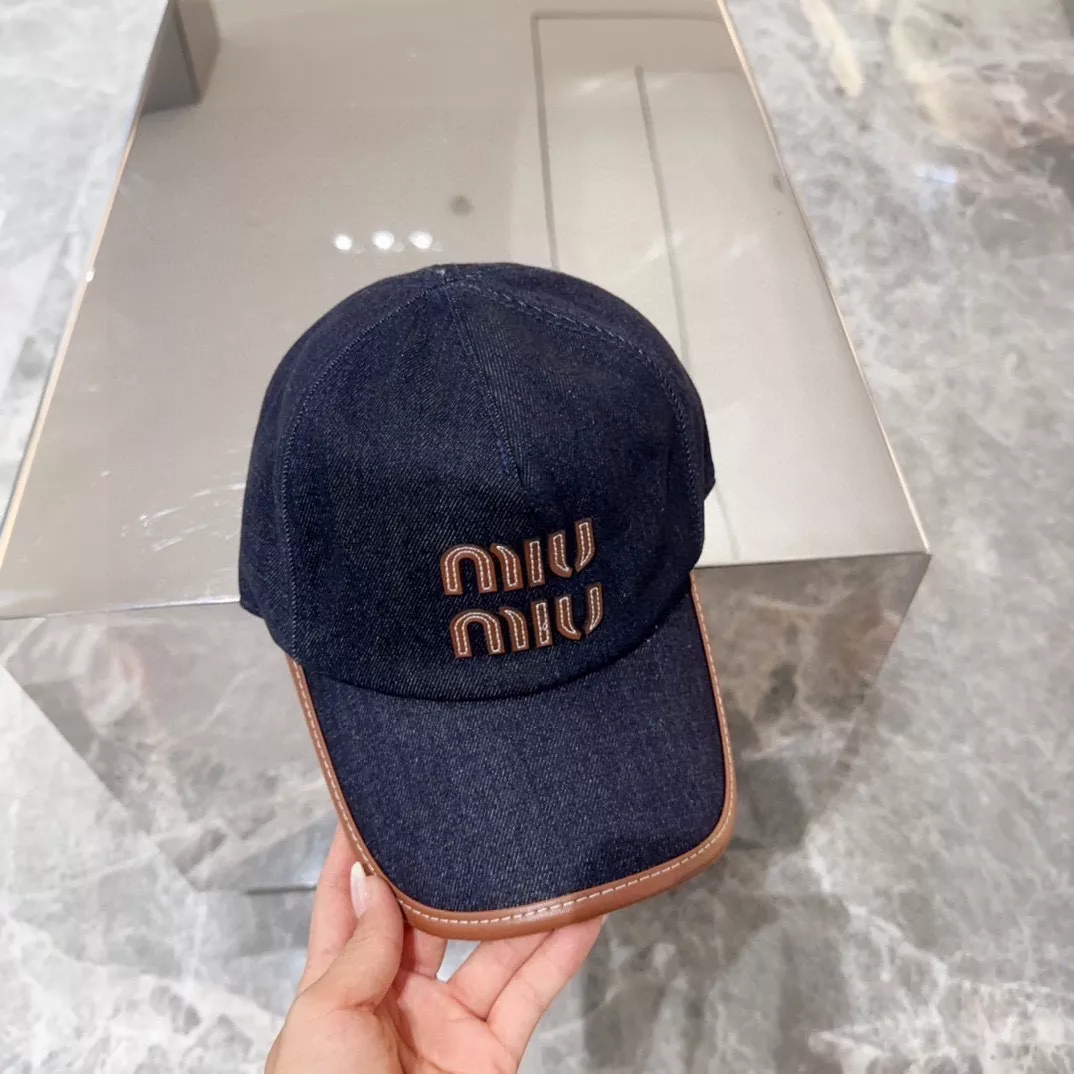 MIU MIU Caps AllSeason 3474