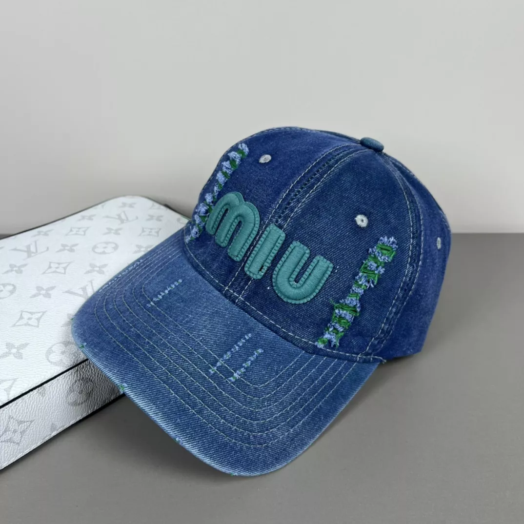 MIU MIU Caps AllSeason 5765