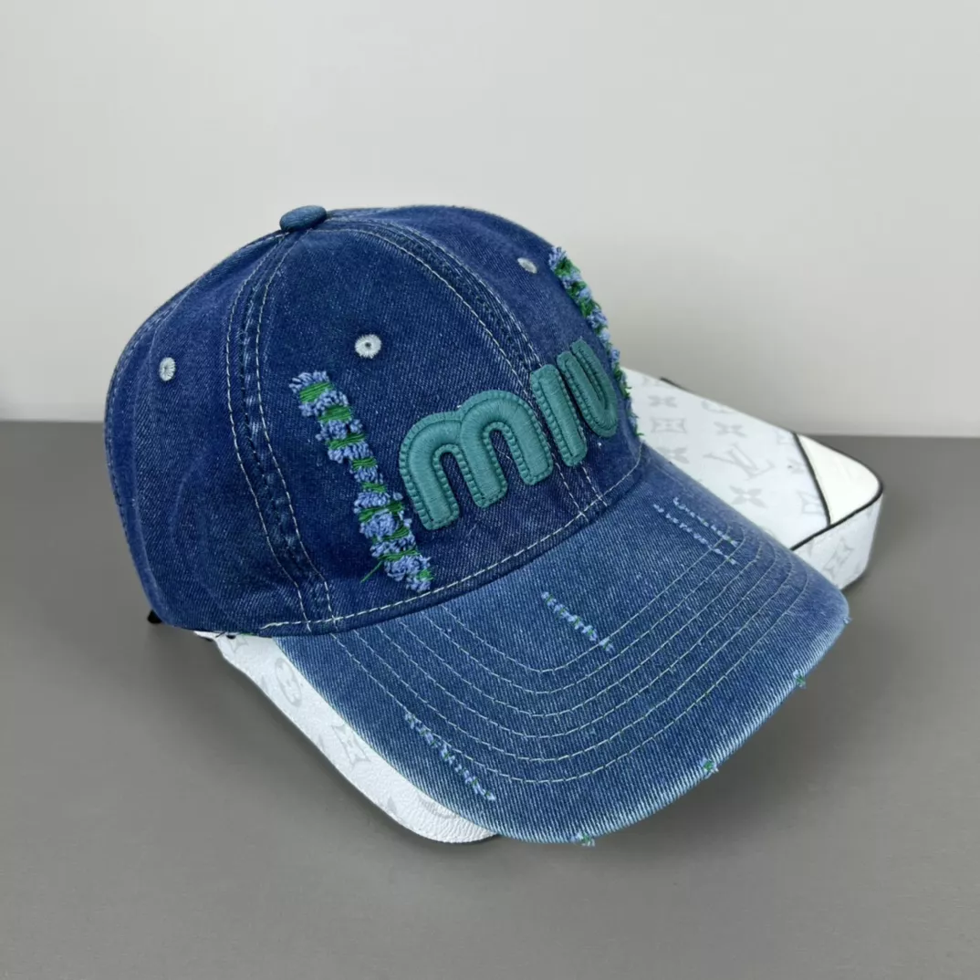 MIU MIU Caps AllSeason 5765