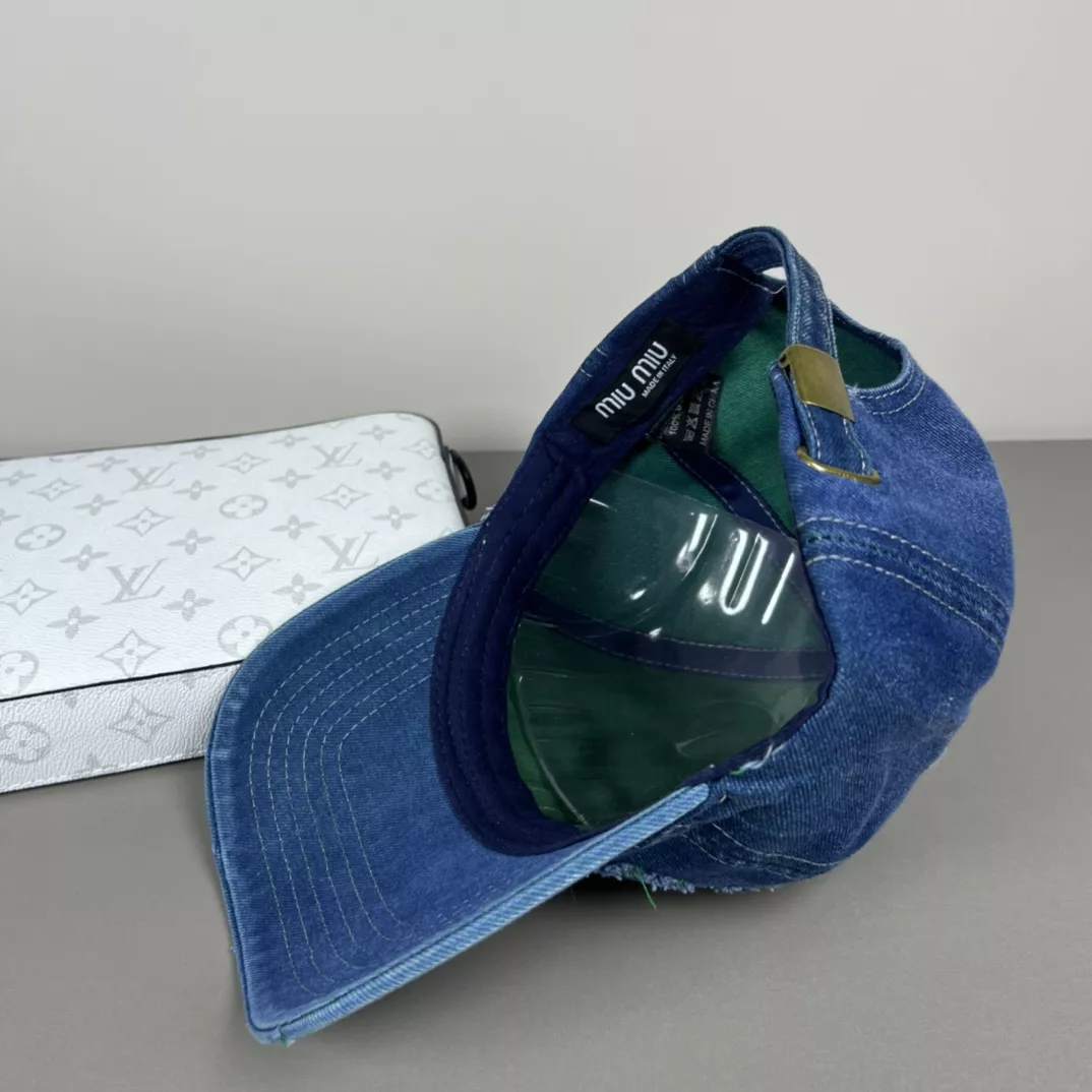 MIU MIU Caps AllSeason 5765