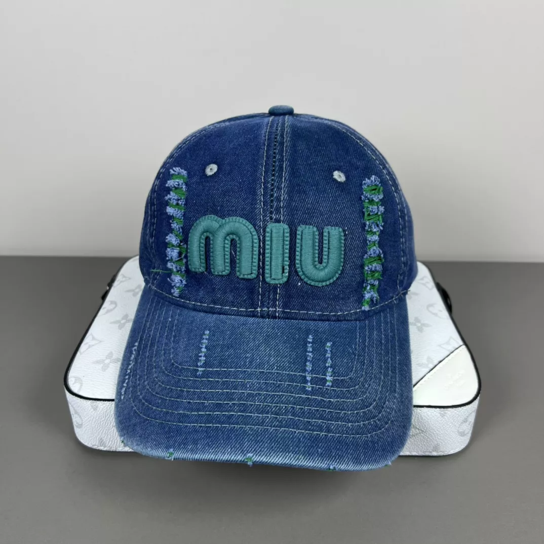 MIU MIU Caps AllSeason 5765