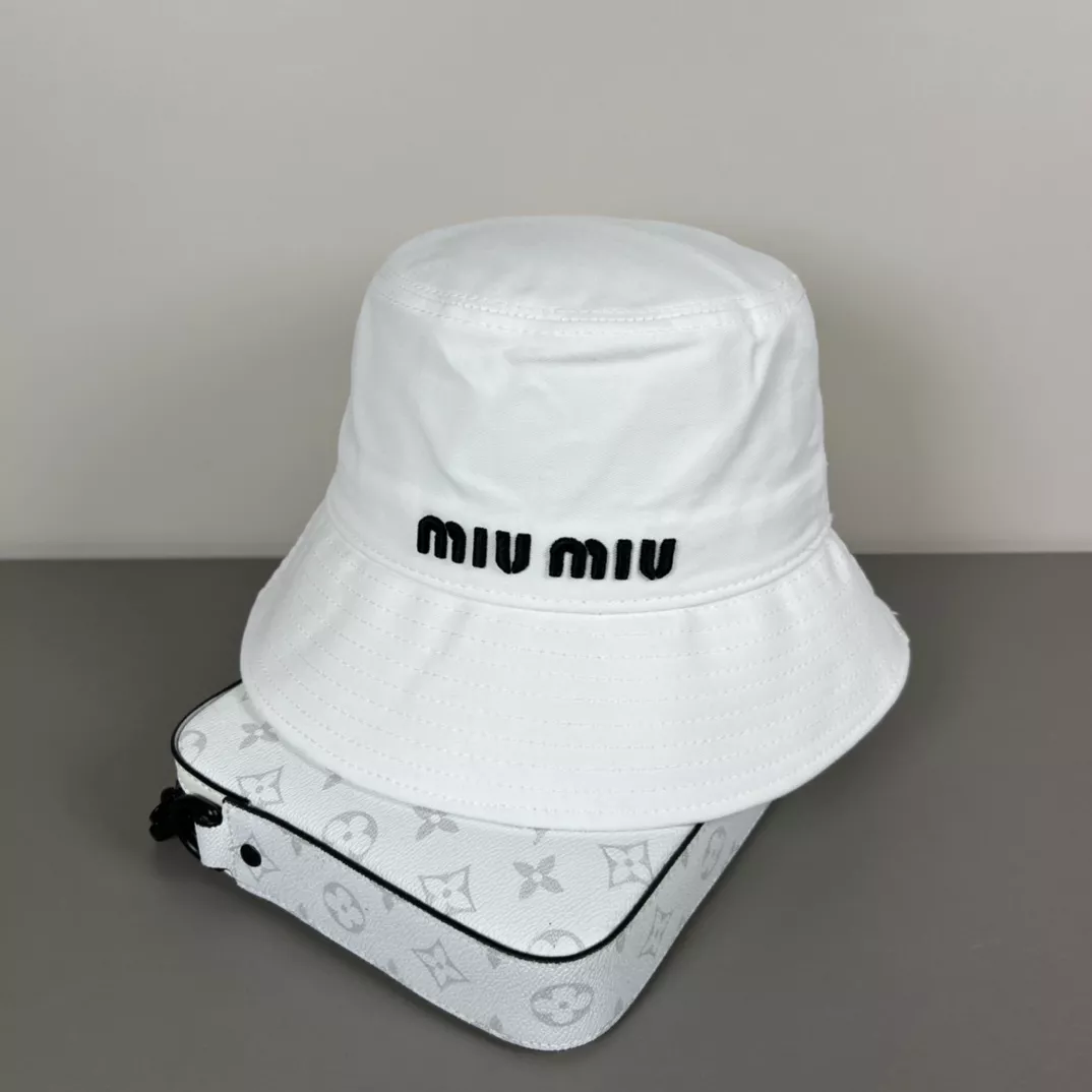 MIU MIU Caps AllSeason 6450