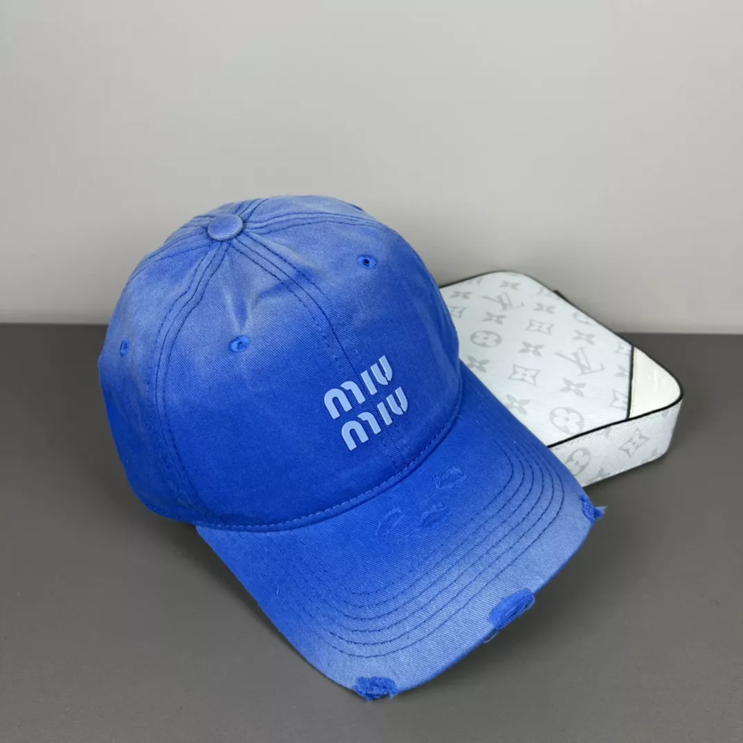 MIU MIU Caps Breathable 5809
