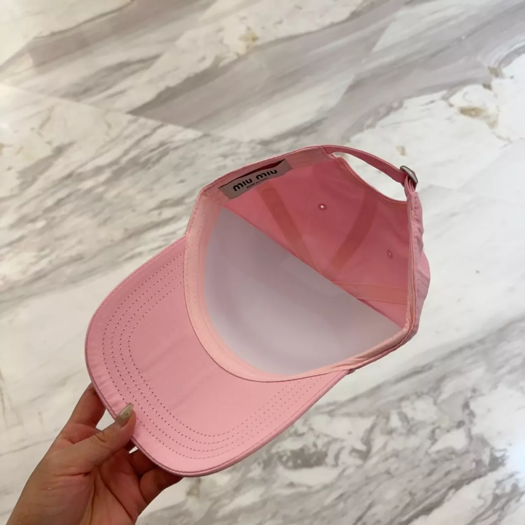 MIU MIU Caps Classic 4444