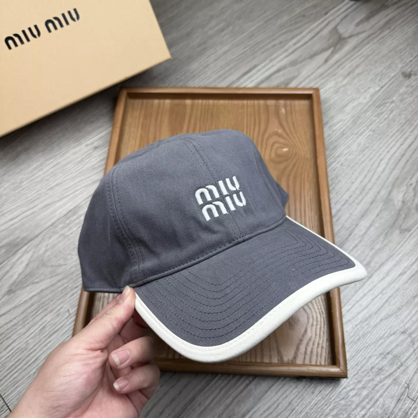 MIU MIU Caps Comfortable 1272