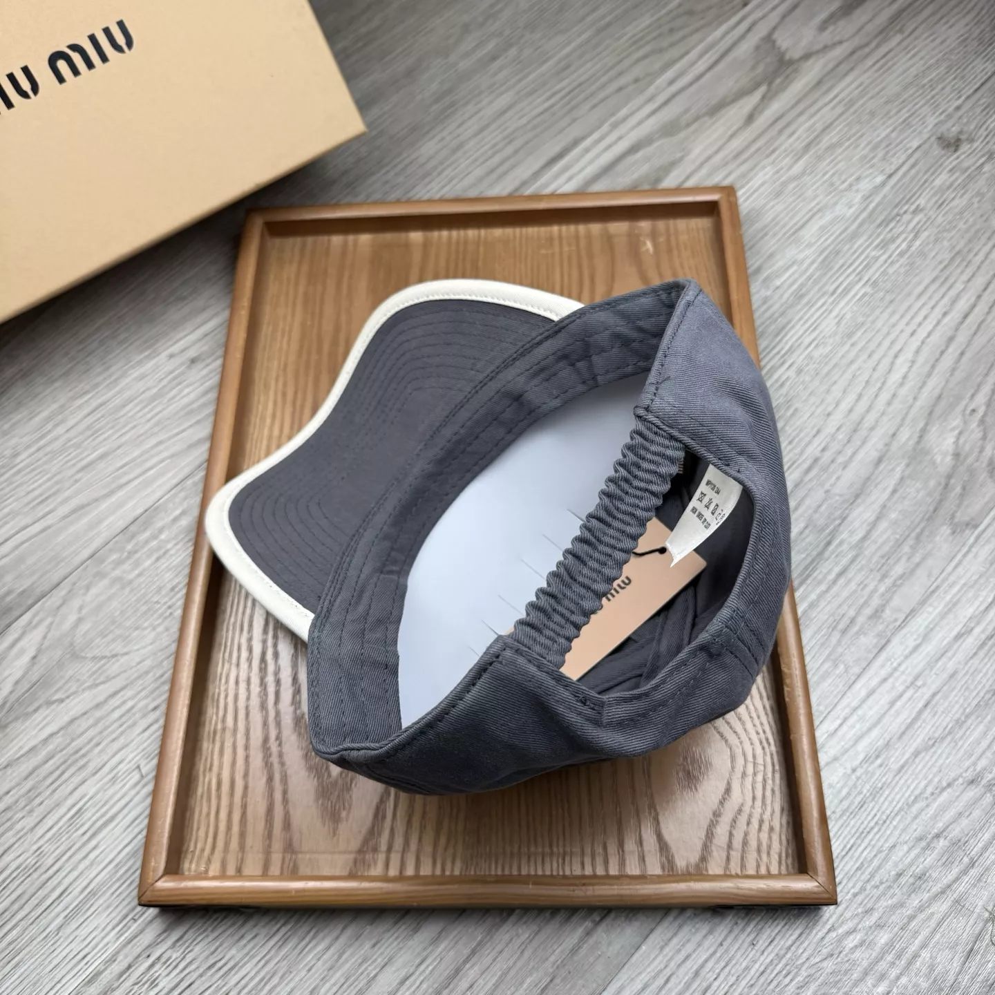 MIU MIU Caps Comfortable 1272