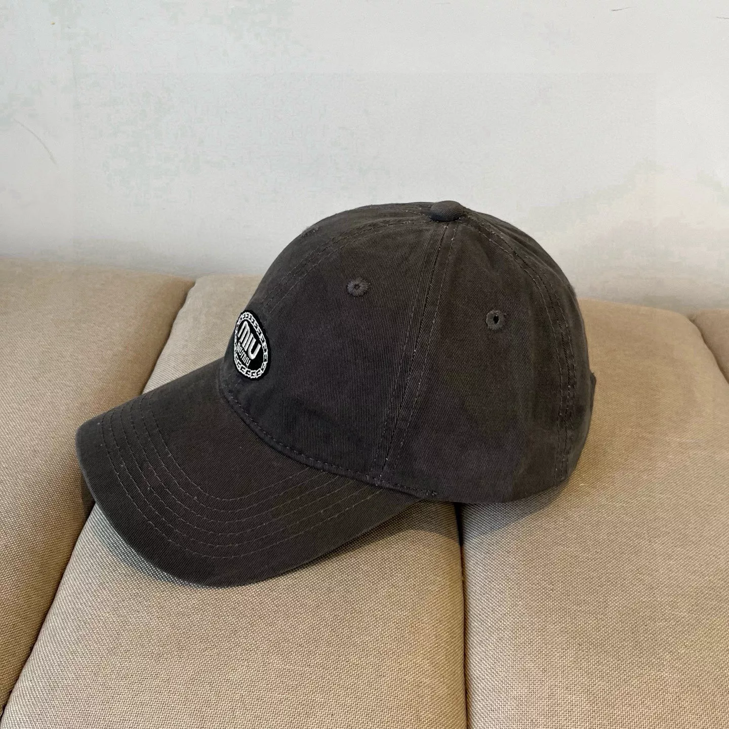 MIU MIU Caps Comfortable 4713