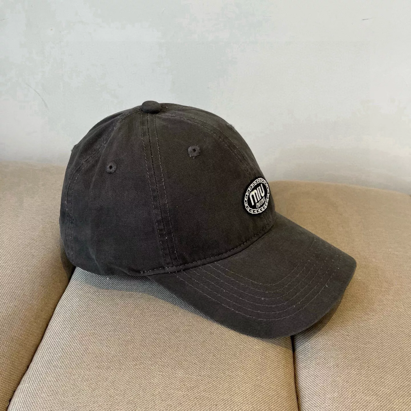 MIU MIU Caps Comfortable 4713