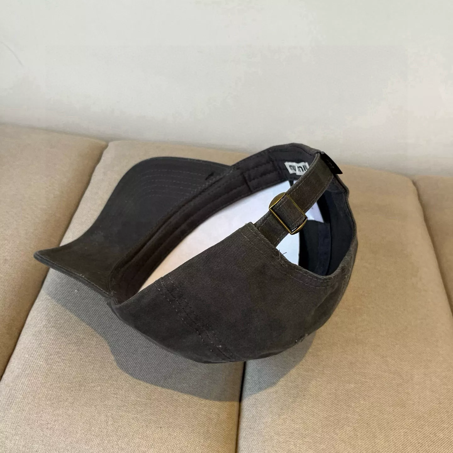 MIU MIU Caps Comfortable 4713
