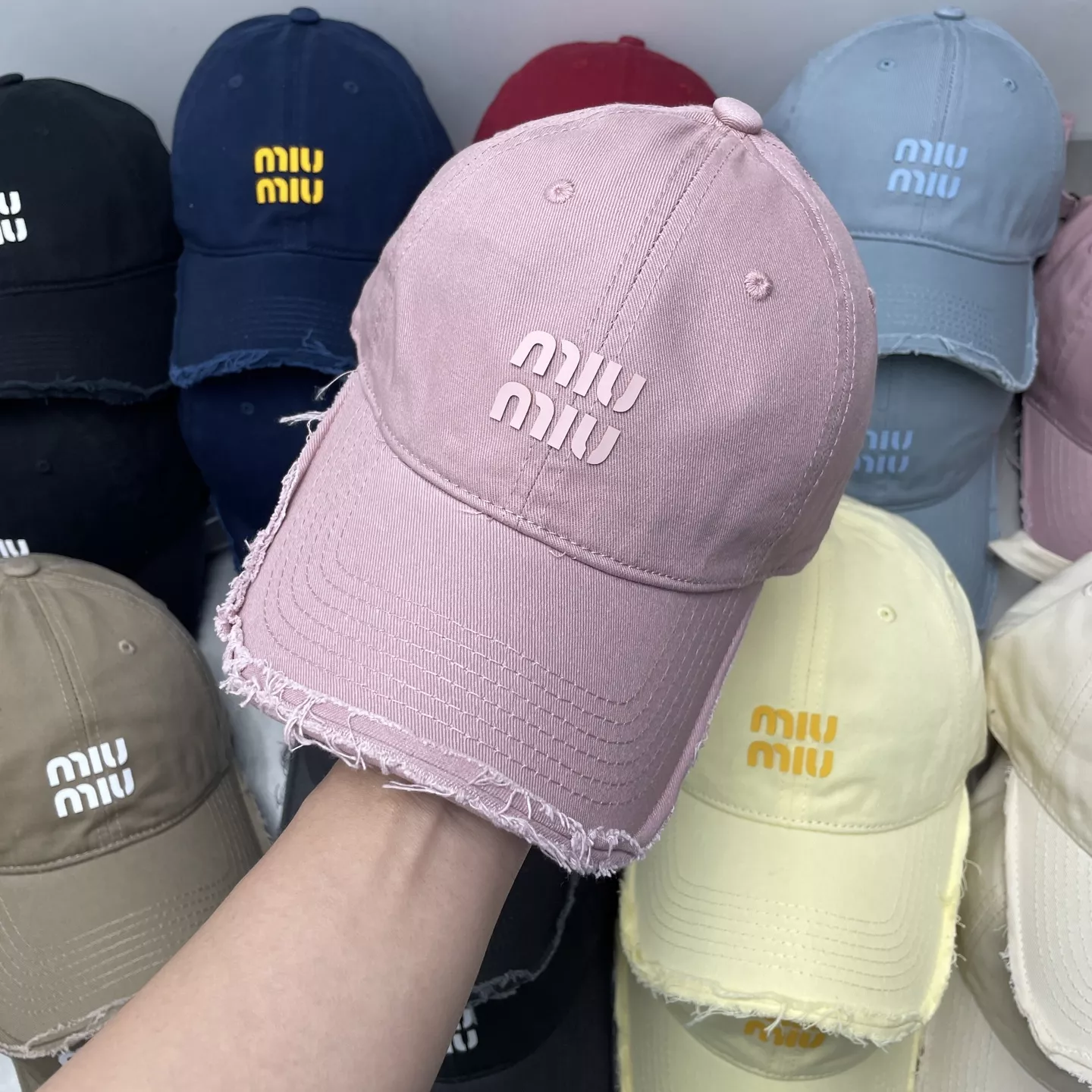 MIU MIU Caps Comfortable 6872