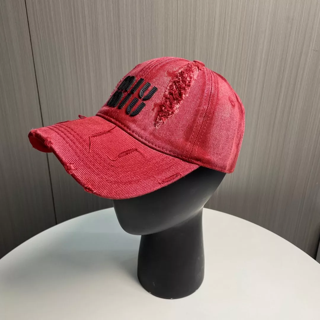 MIU MIU Caps Durable 2764