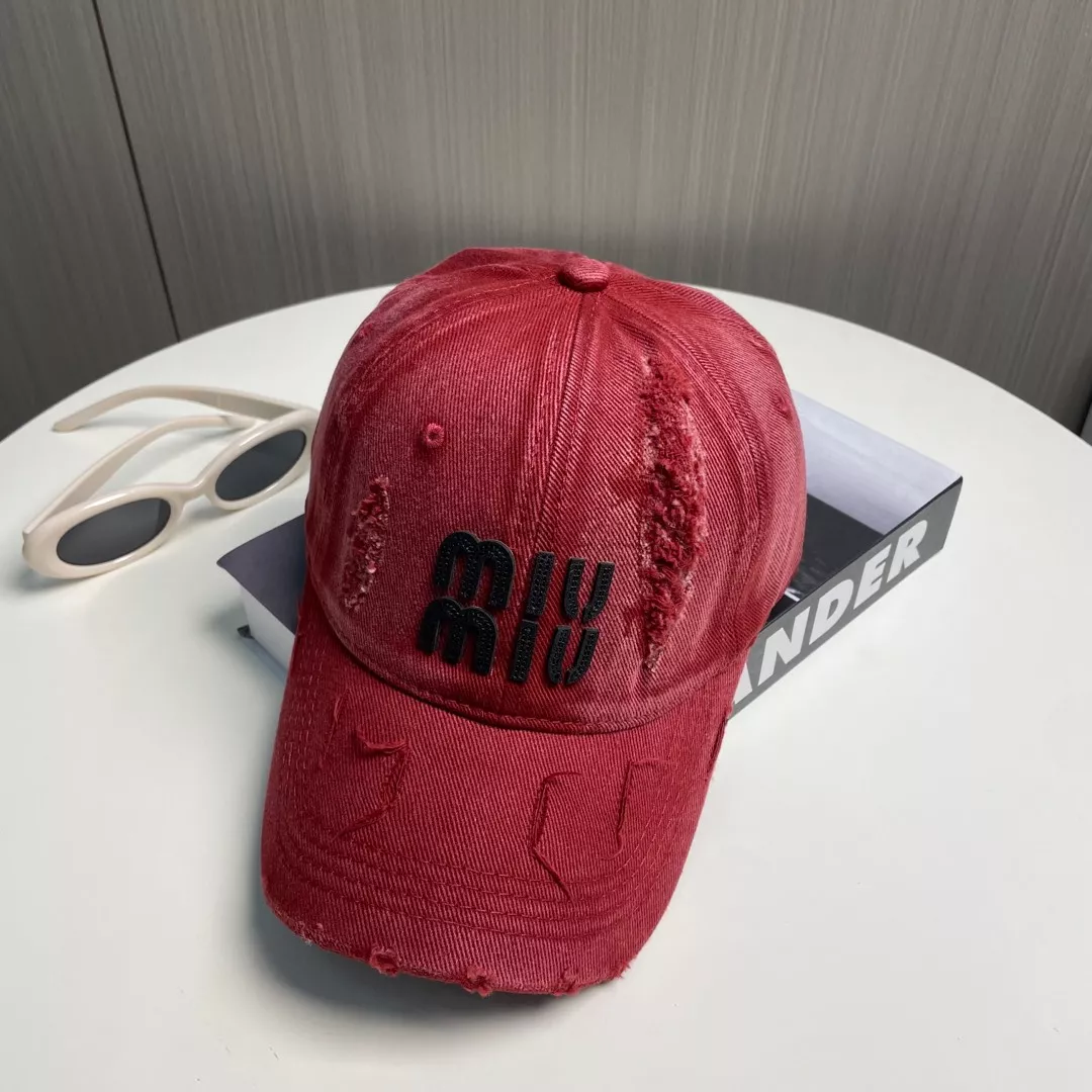 MIU MIU Caps Durable 2764
