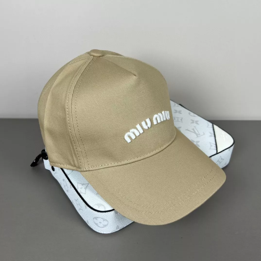 MIU MIU Caps EasyMatch 7266