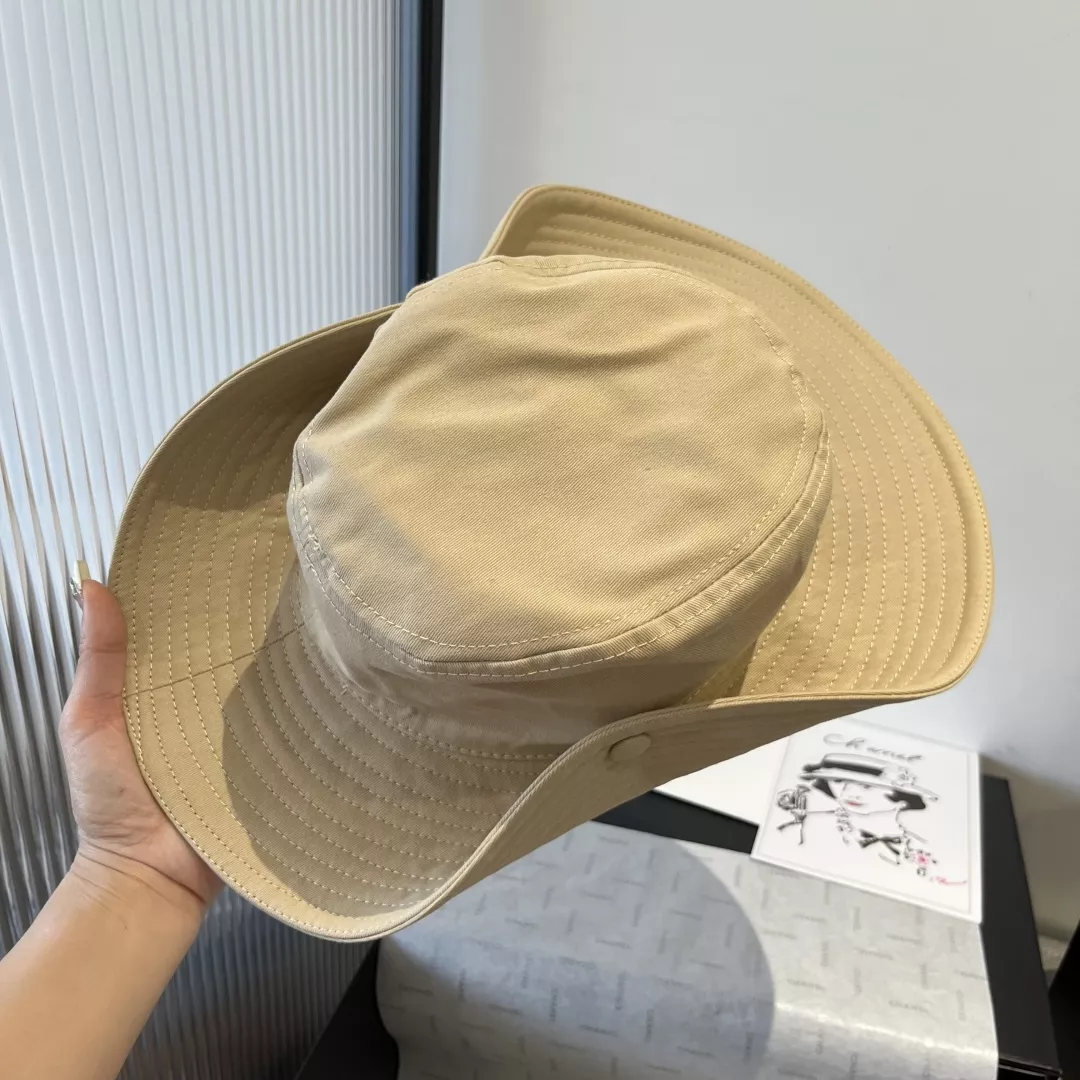 MIU MIU Caps Efficient 7813