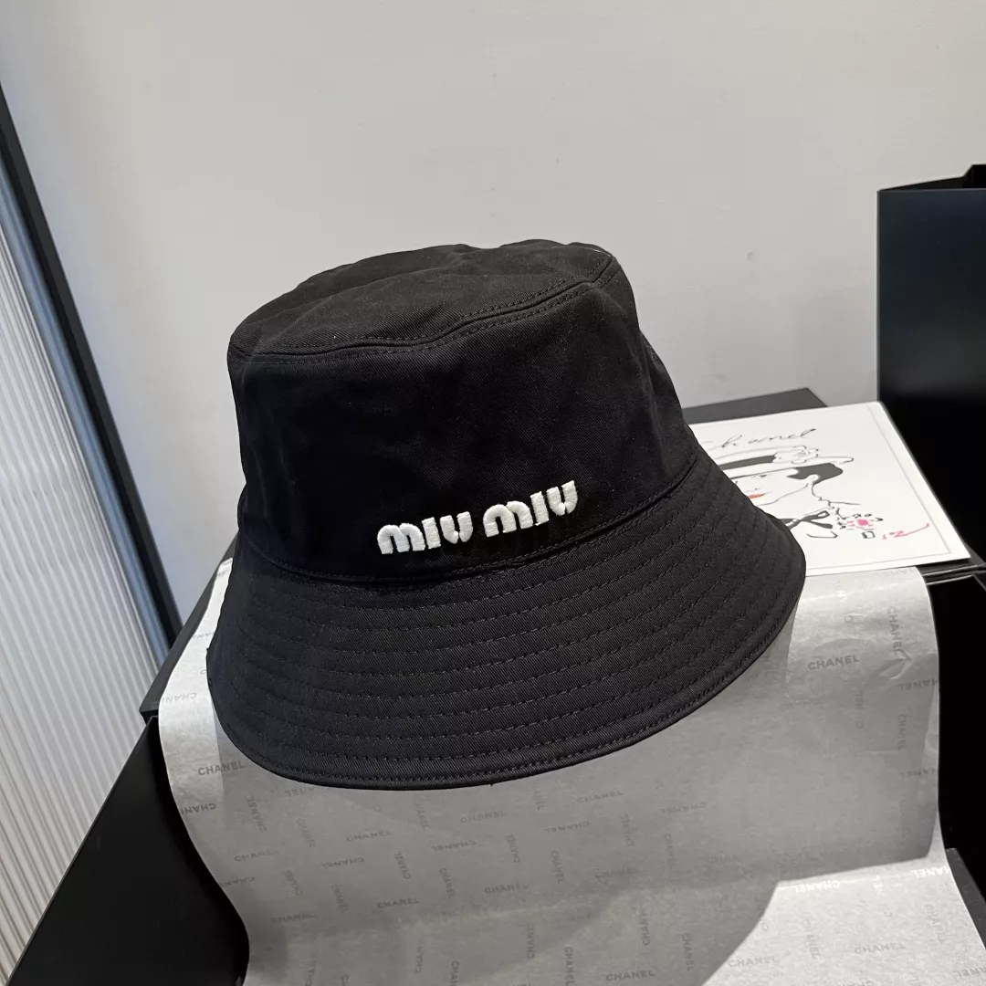 MIU MIU Caps EyeCatching 4862