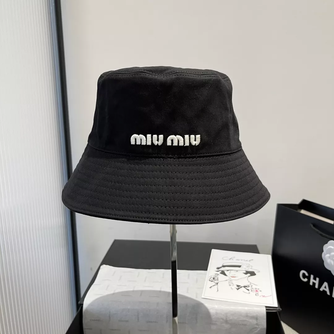 MIU MIU Caps EyeCatching 4862
