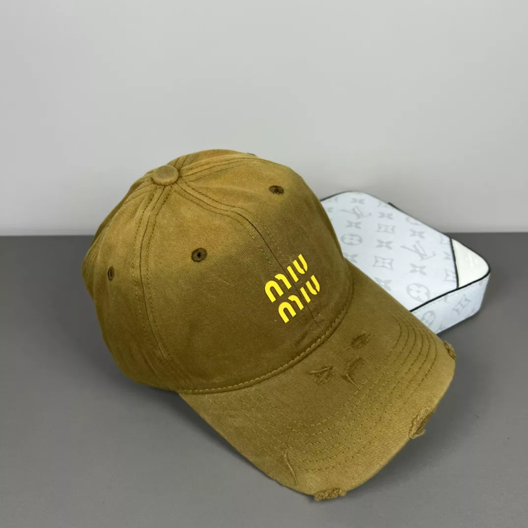 MIU MIU Caps Functional 4740