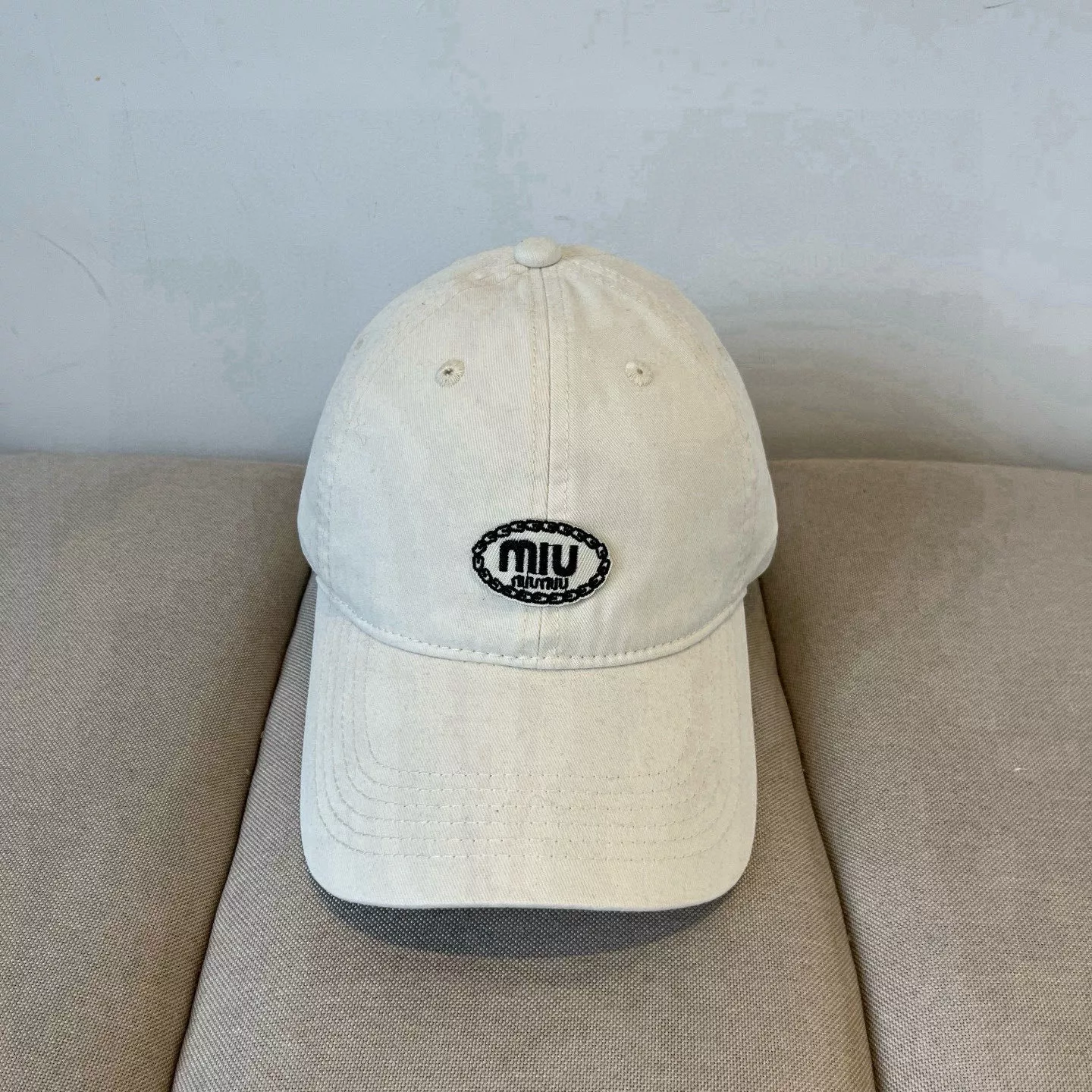 MIU MIU Caps Functional 8962