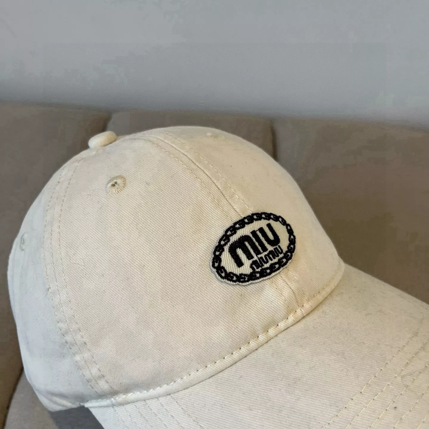 MIU MIU Caps Functional 8962