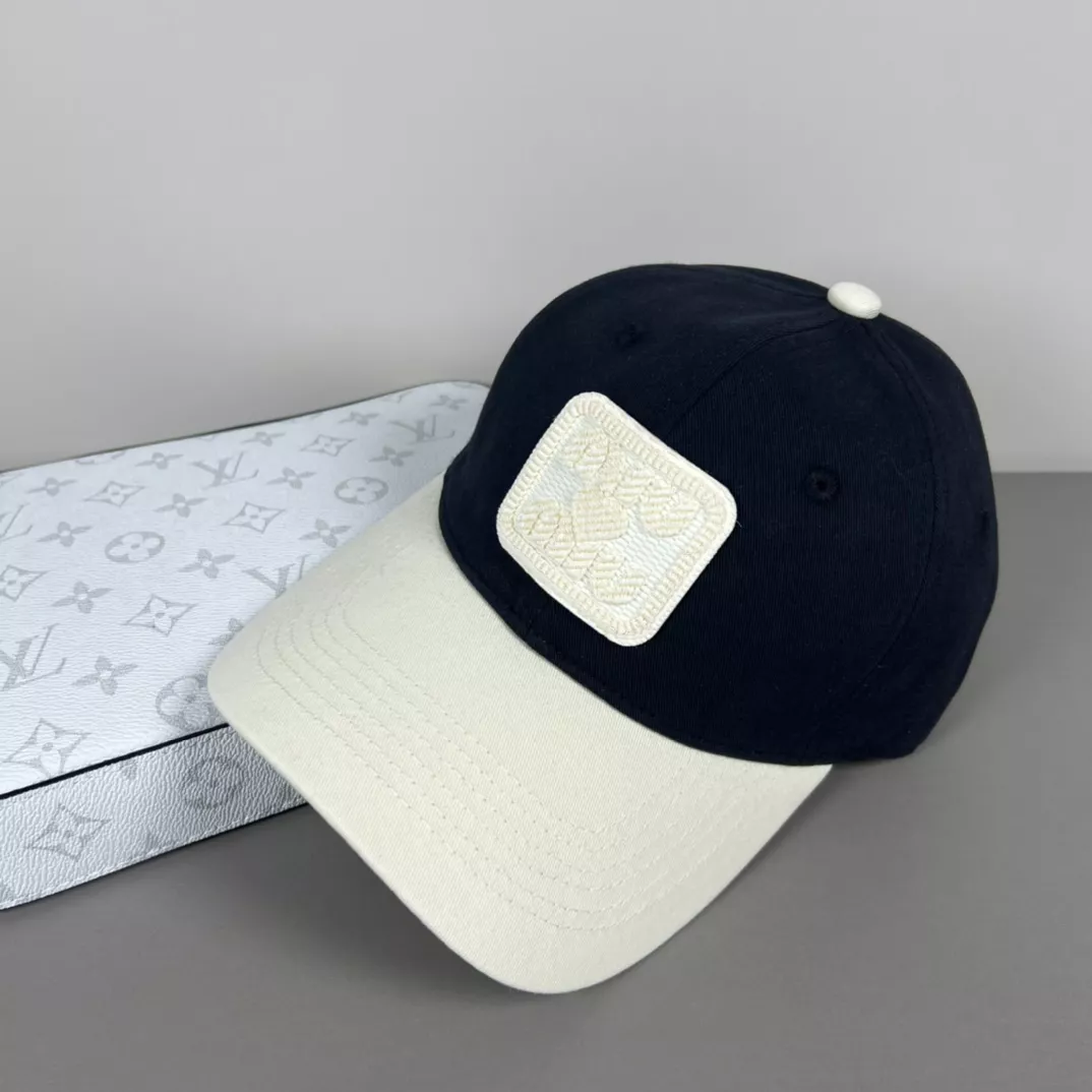 MIU MIU Caps GoAnywhere 3910