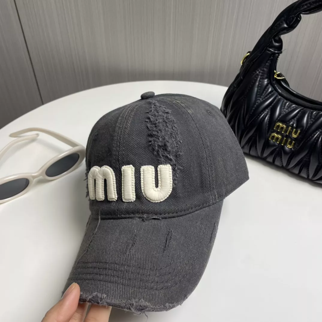 MIU MIU Caps GoodFit 2488