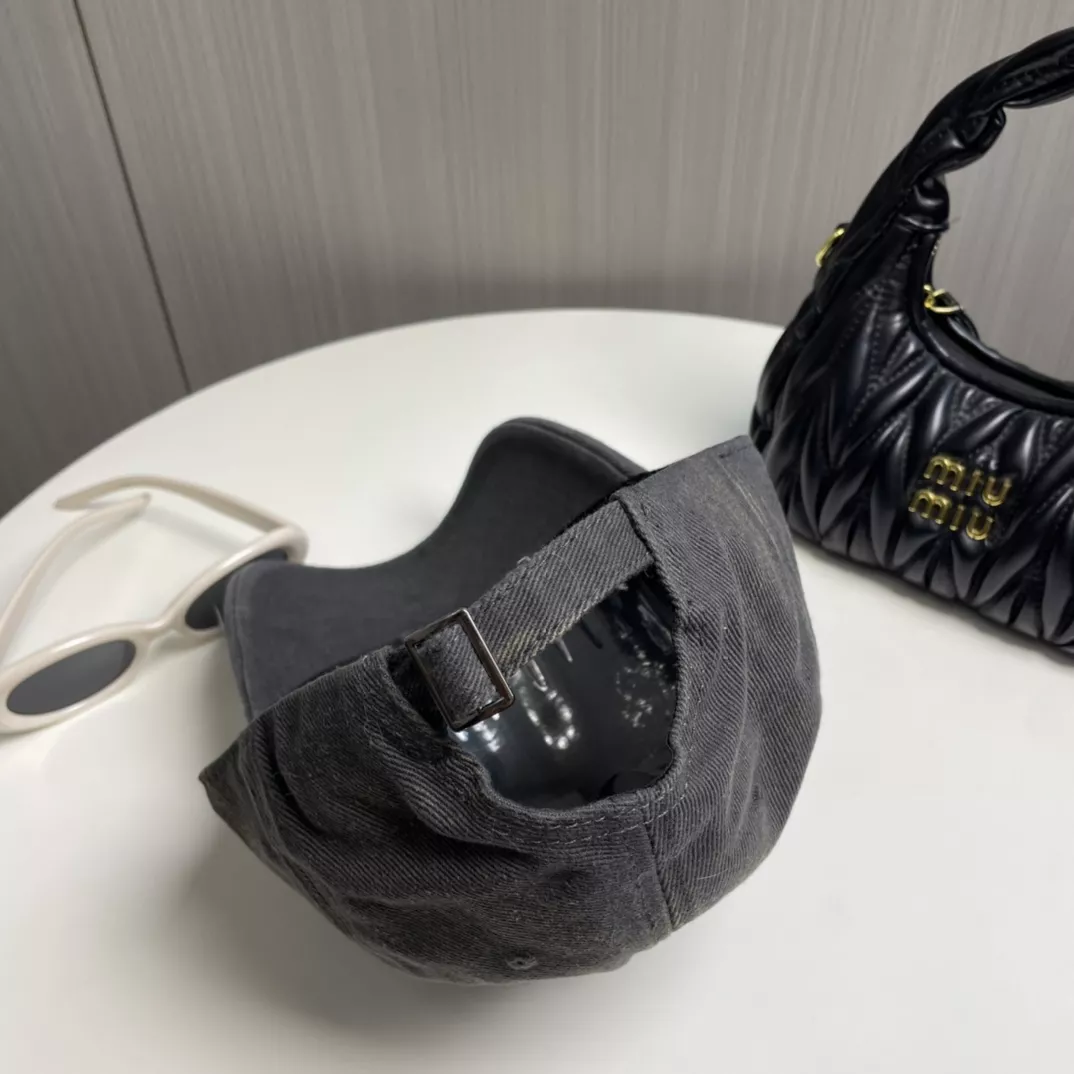 MIU MIU Caps GoodFit 2488