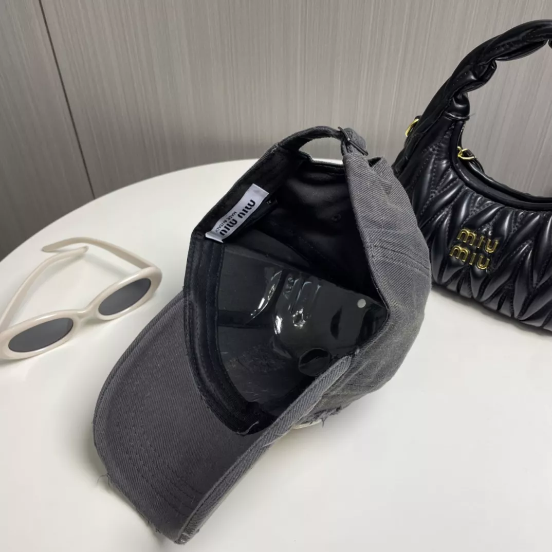 MIU MIU Caps GoodFit 2488